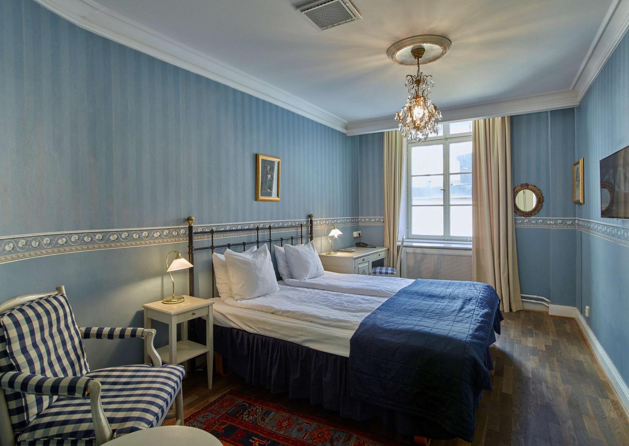 Standard Zimmer mit Kingsize-Bett