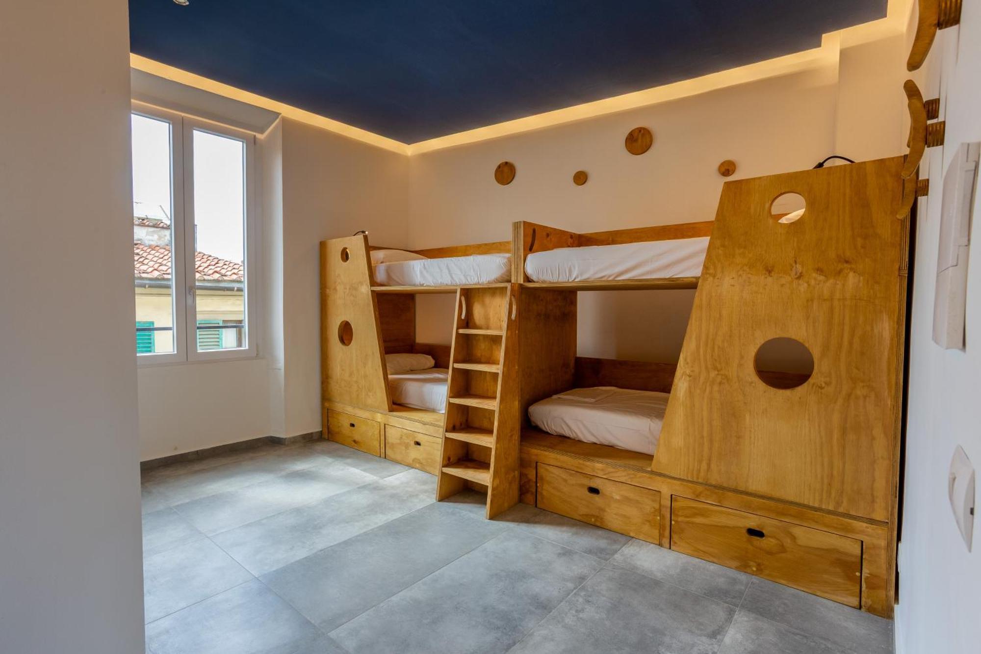 Bed 4-Bed Female Dormitory Room