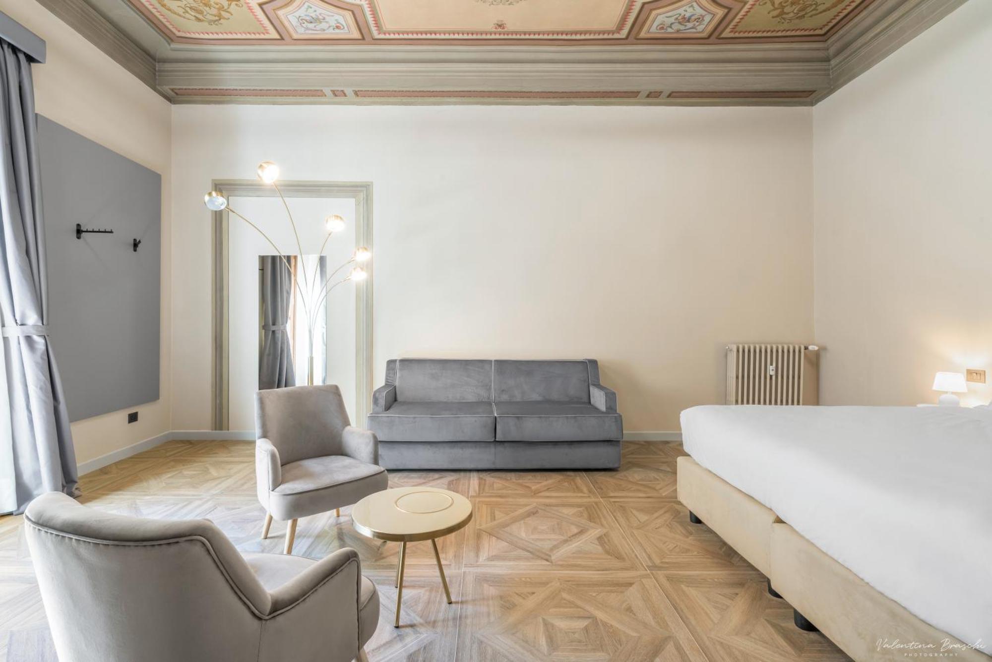 One-Bedroom Deluxe Apartment,1666920305:JPEG