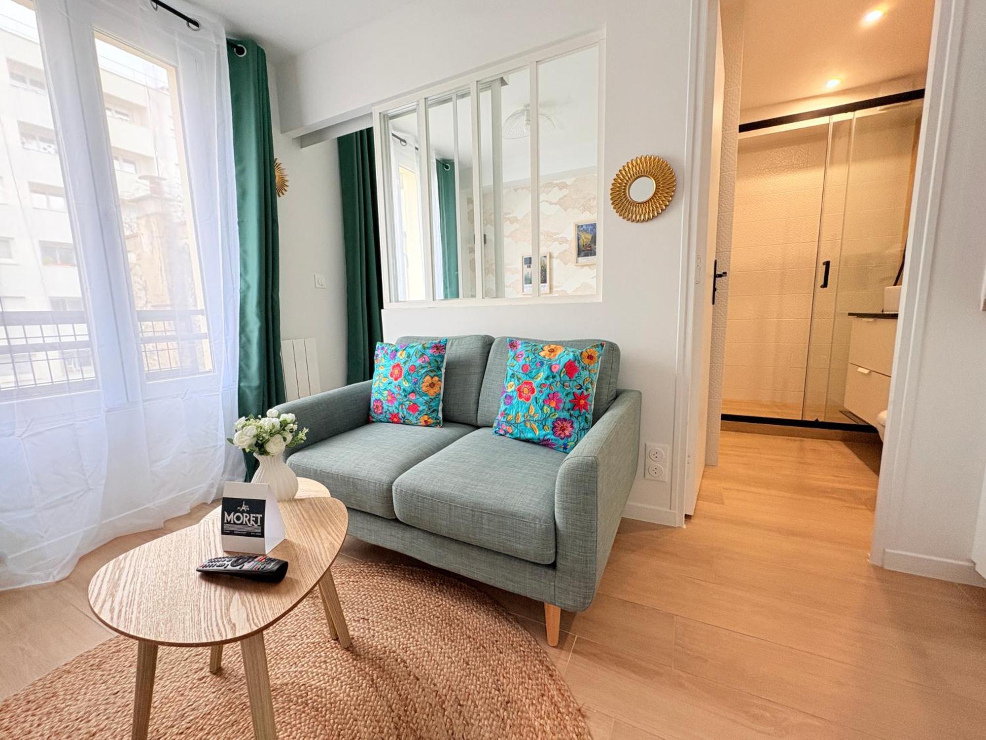 Deluxe One-Bedroom Apartment,1666934367:JPEG