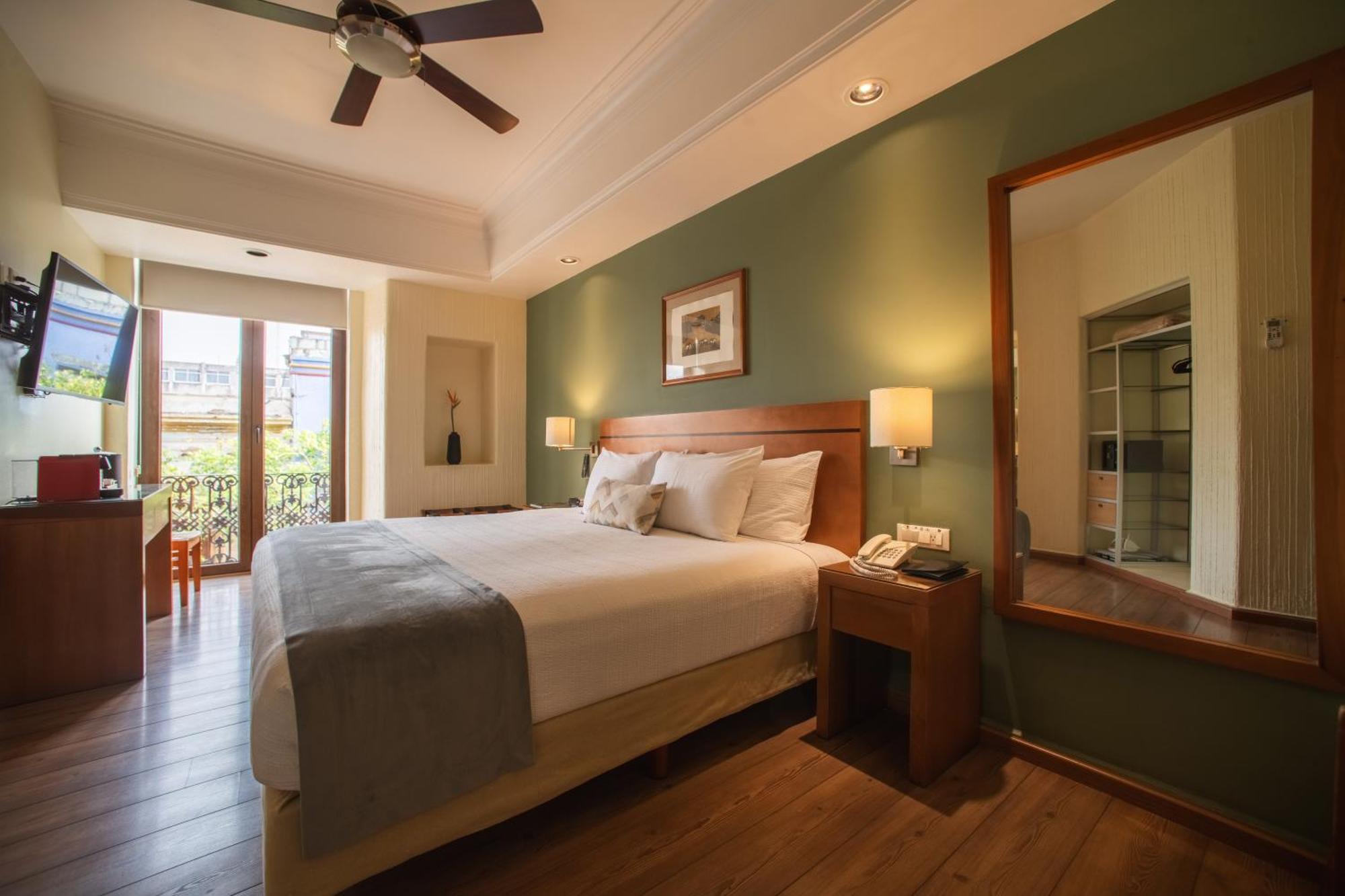 Superior Queen Room