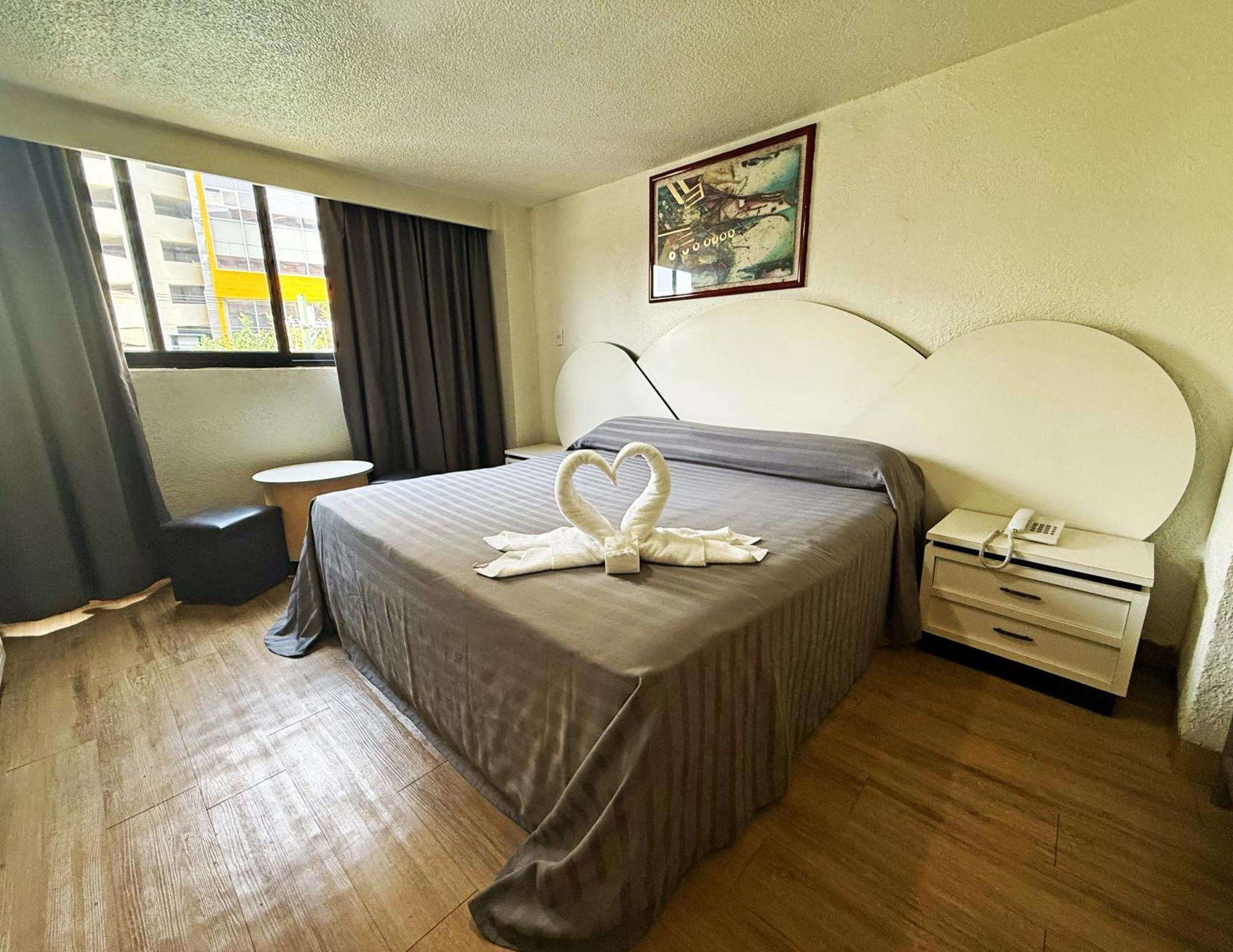 Deluxe Room,1668603026:JPEG