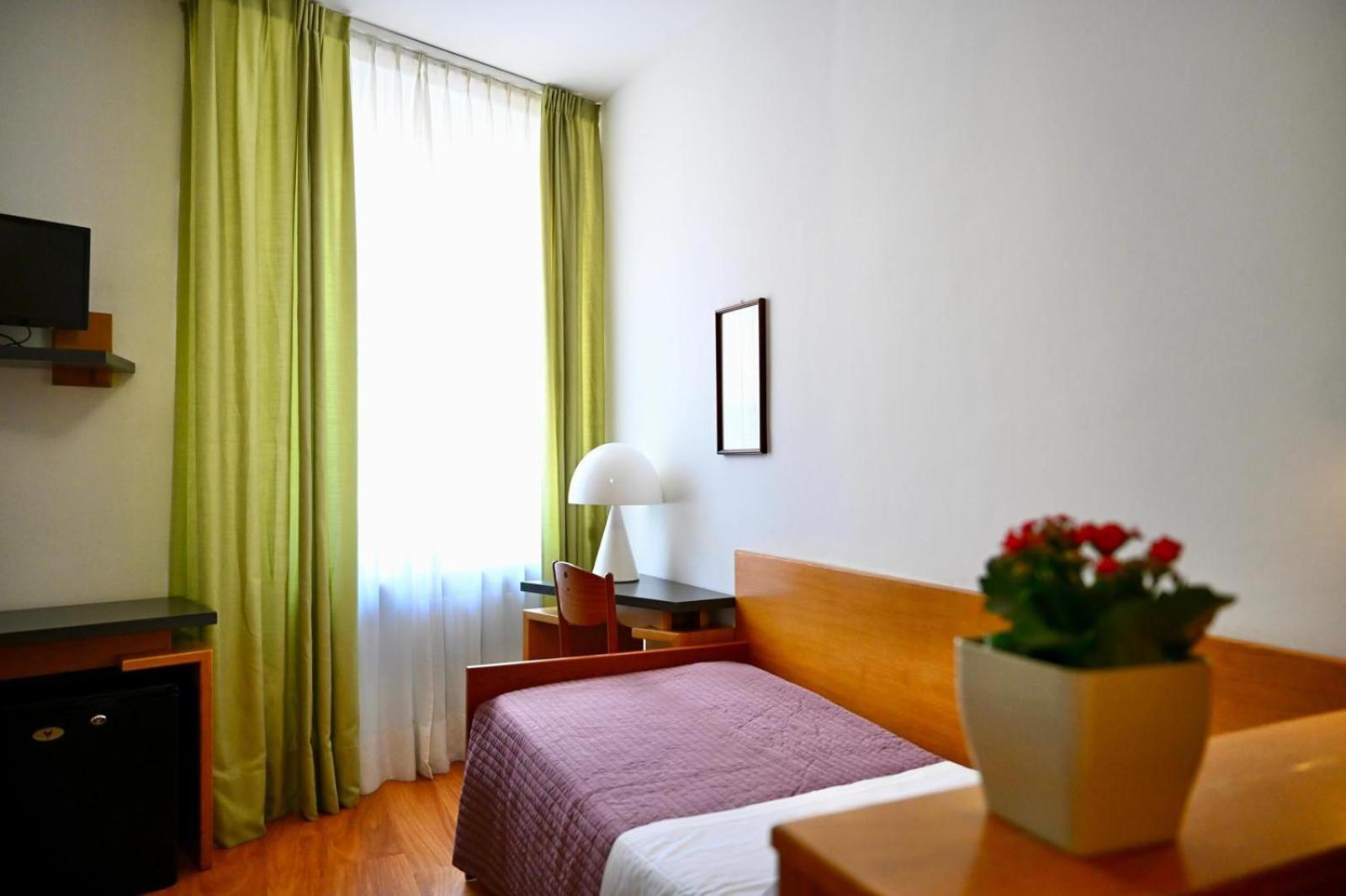 Single Room,1668834177:JPEG