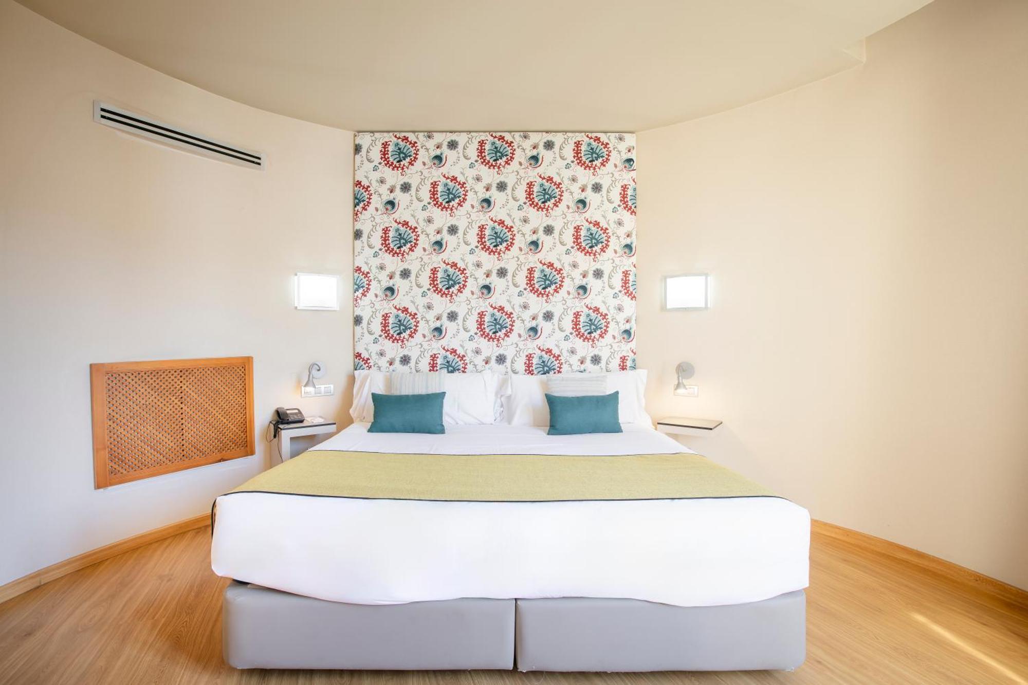 Junior Suite,1669013368:JPEG
