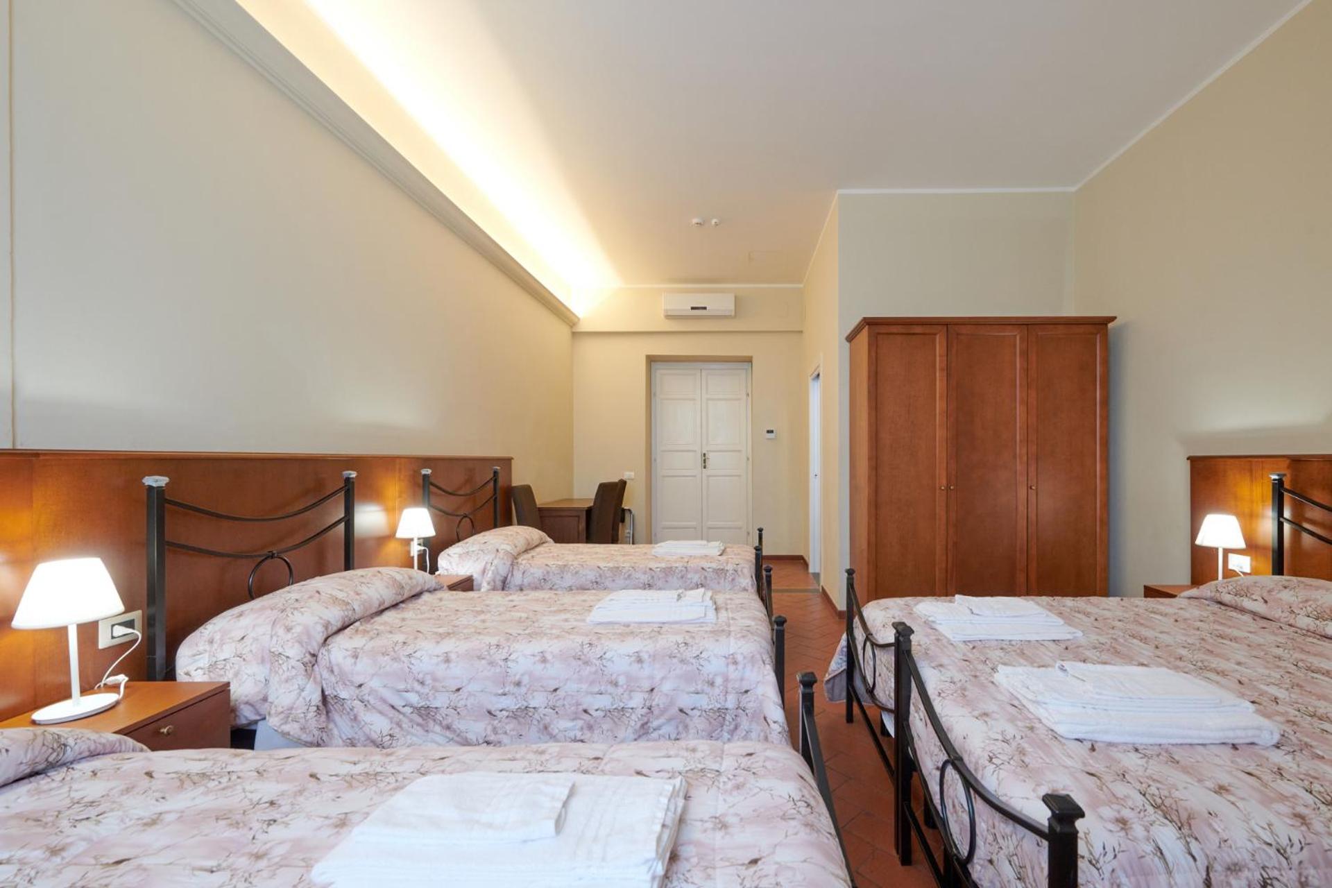 Quintuple Room,1669024377:JPEG
