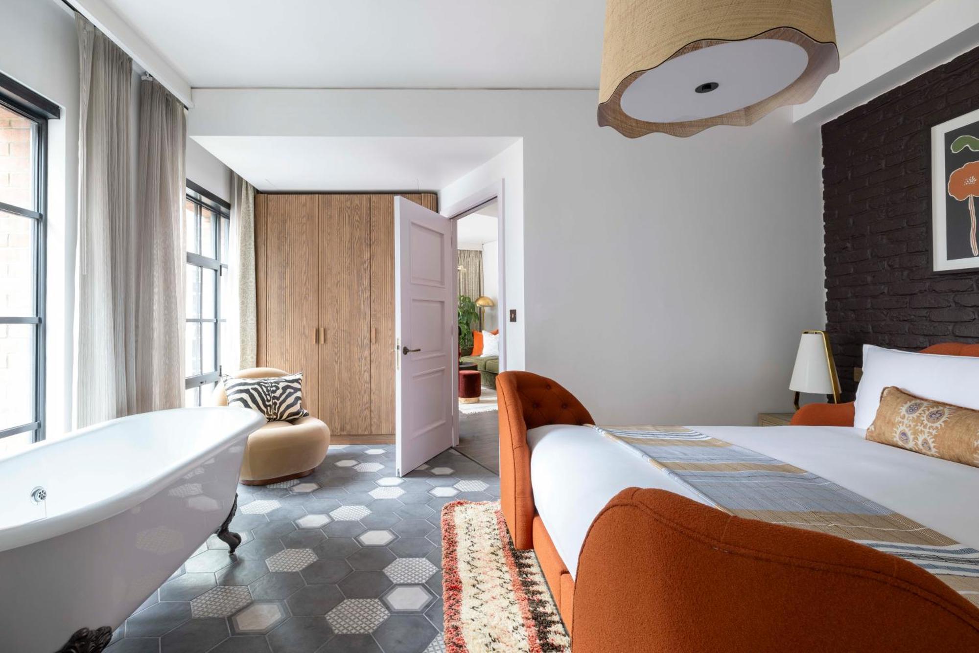 Deluxe One-Bedroom Suite