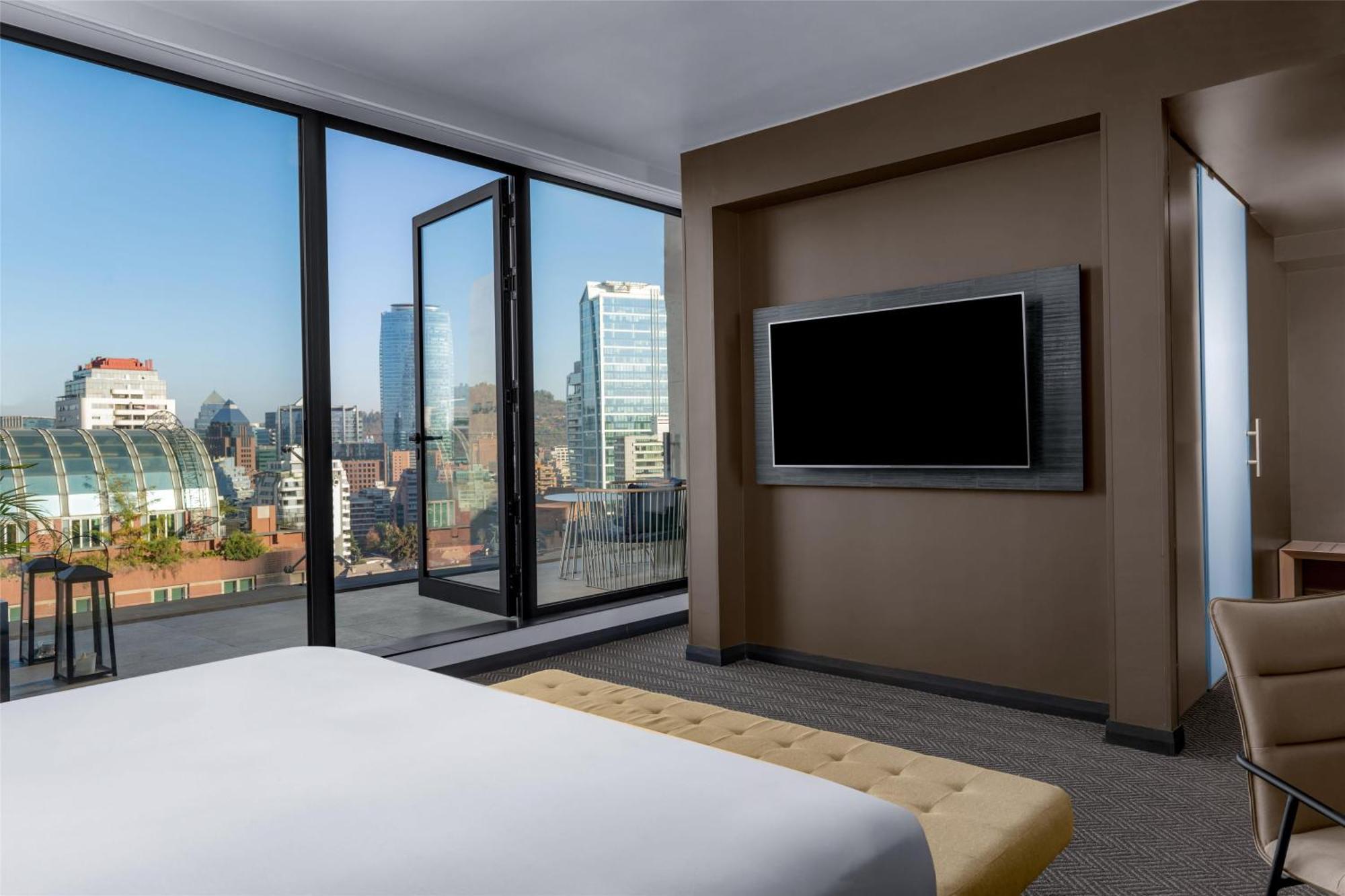 Junior King Suite