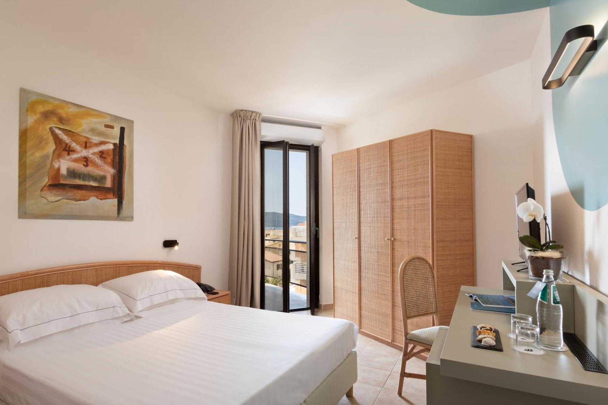 Standard Double or Twin Room with Balcony and Sea View,1669820391:JPEG