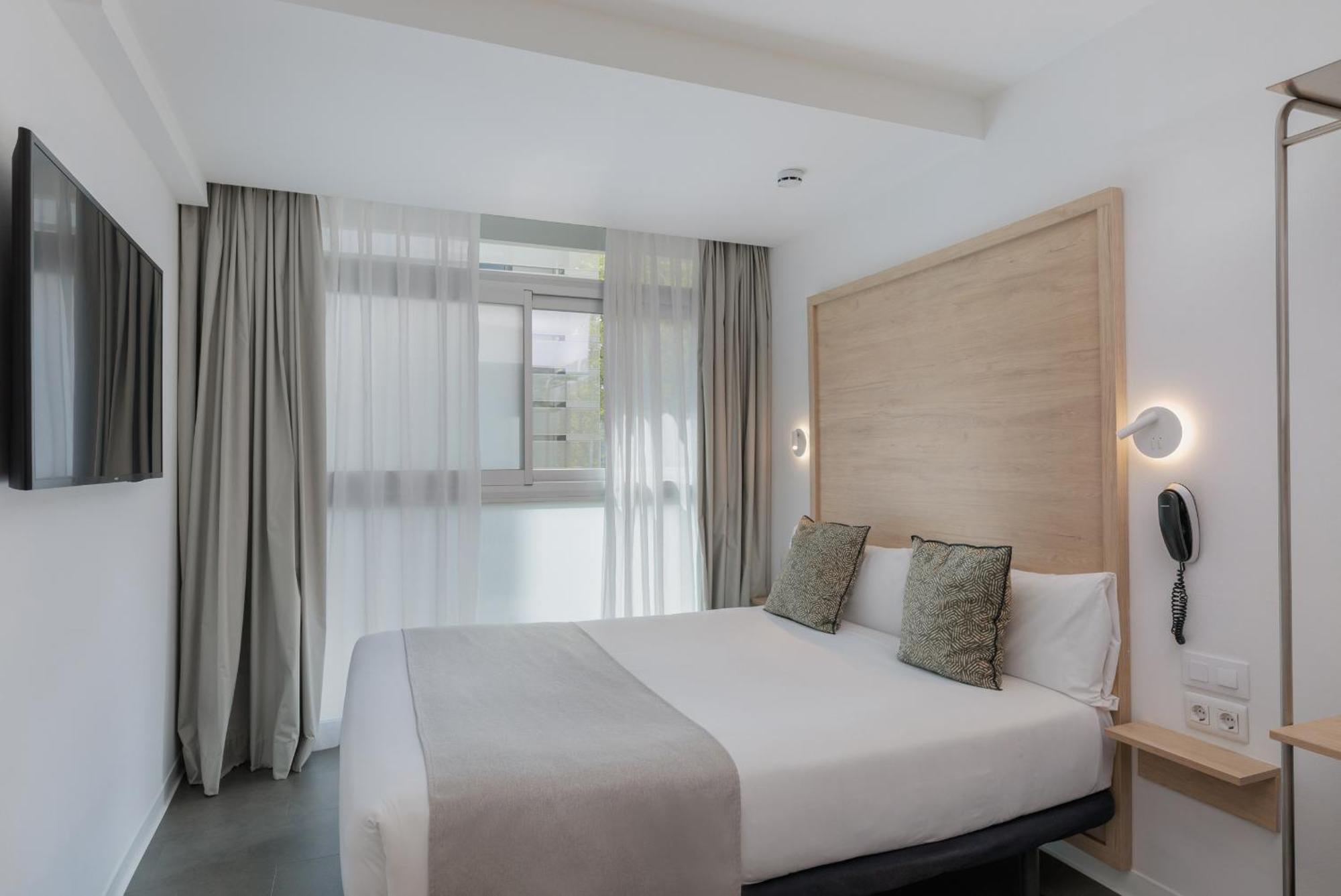 Double Room,1669826918:JPEG