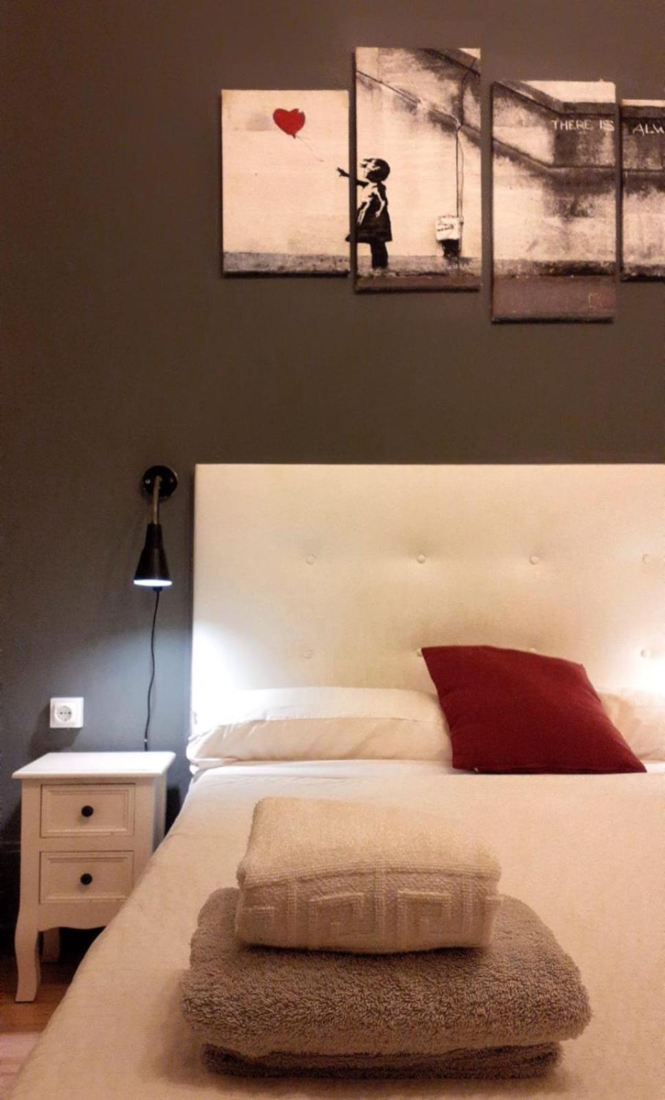 Small Double Room,1669845455:JPEG