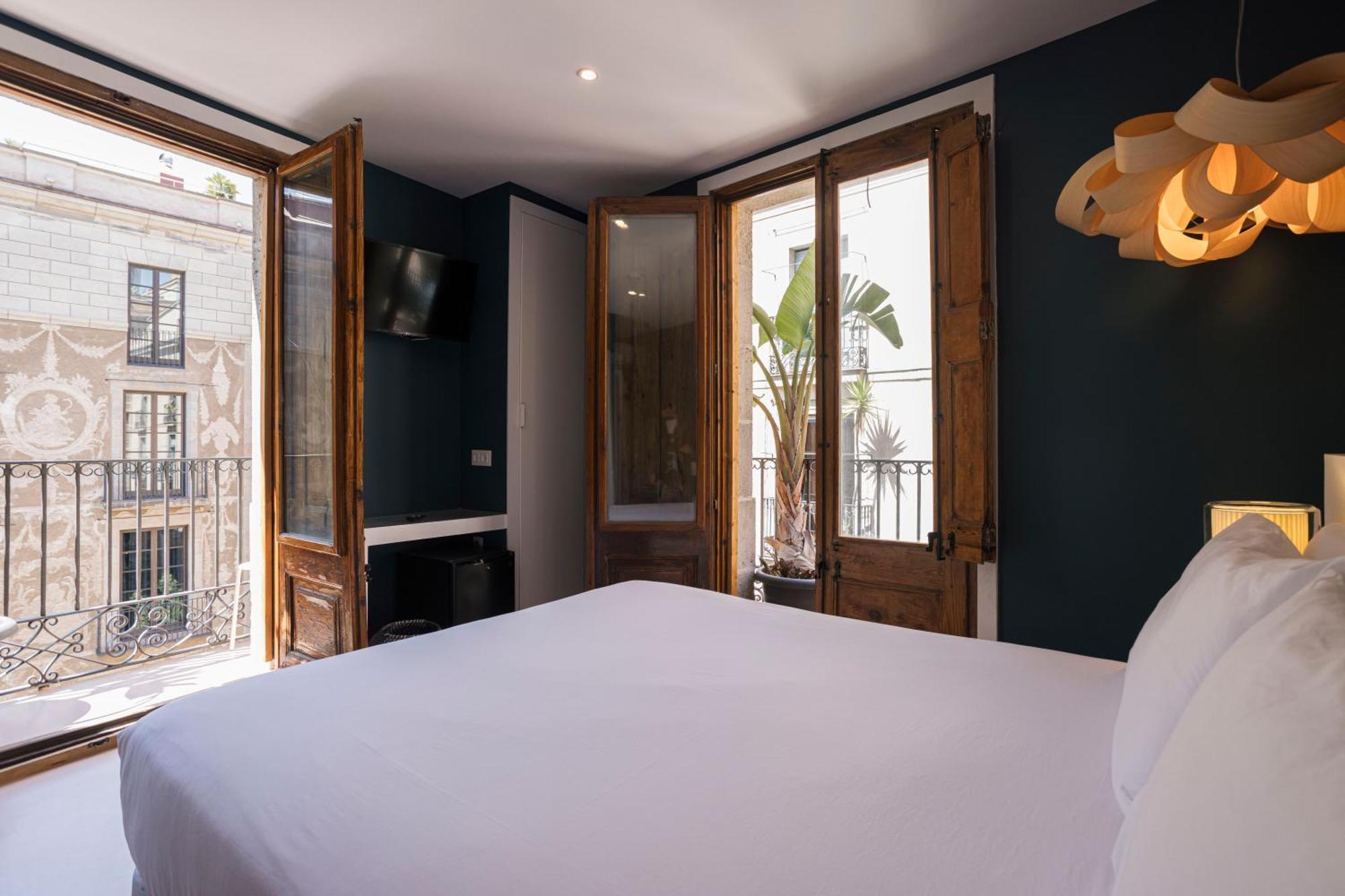 Double Room Balcony Private Bathroom