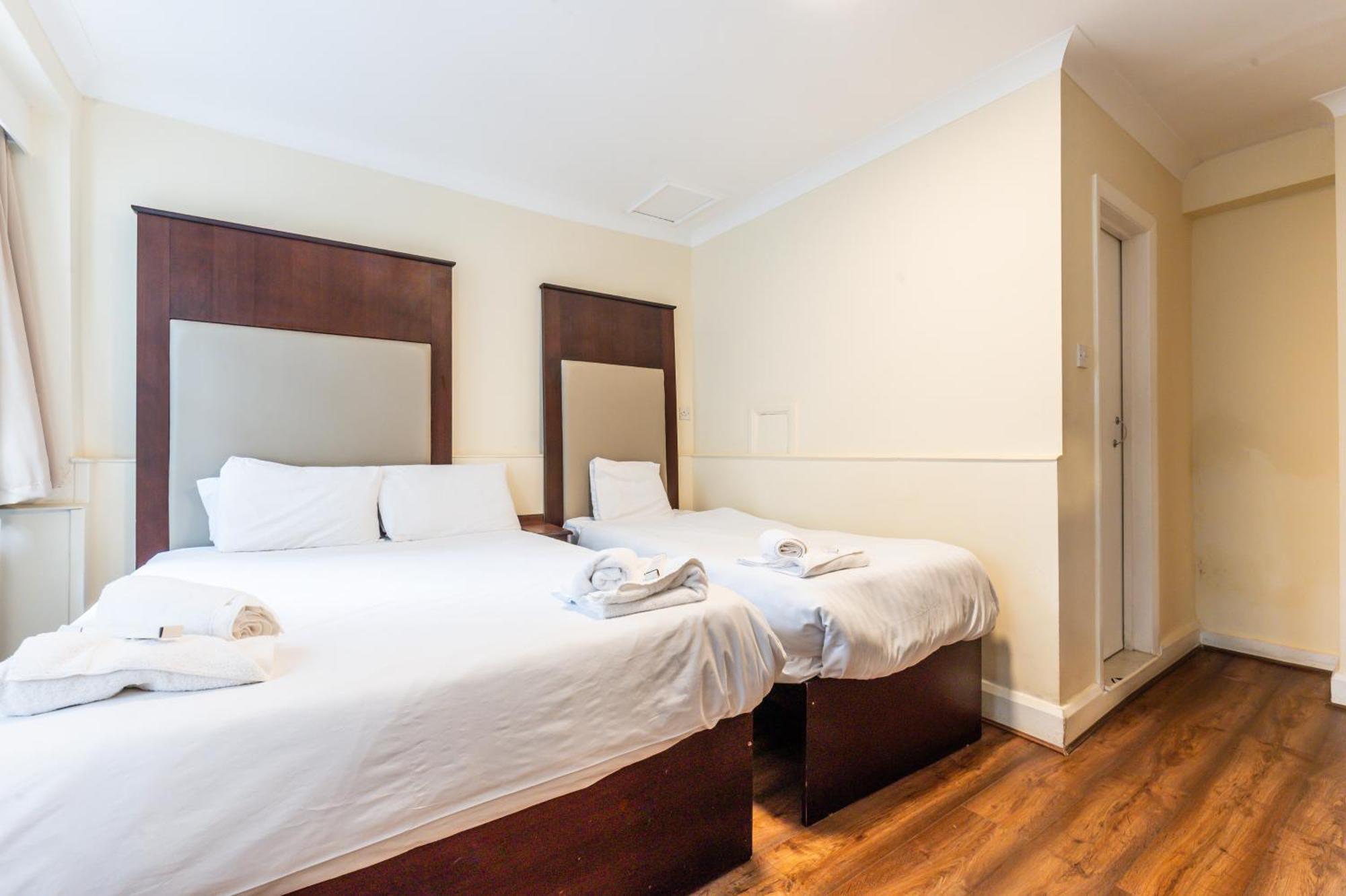 Triple Room,1673940283:JPEG