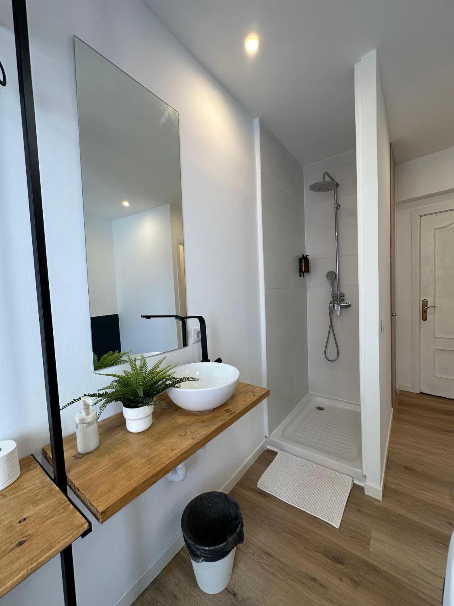 Double Room,1674008366:JPEG