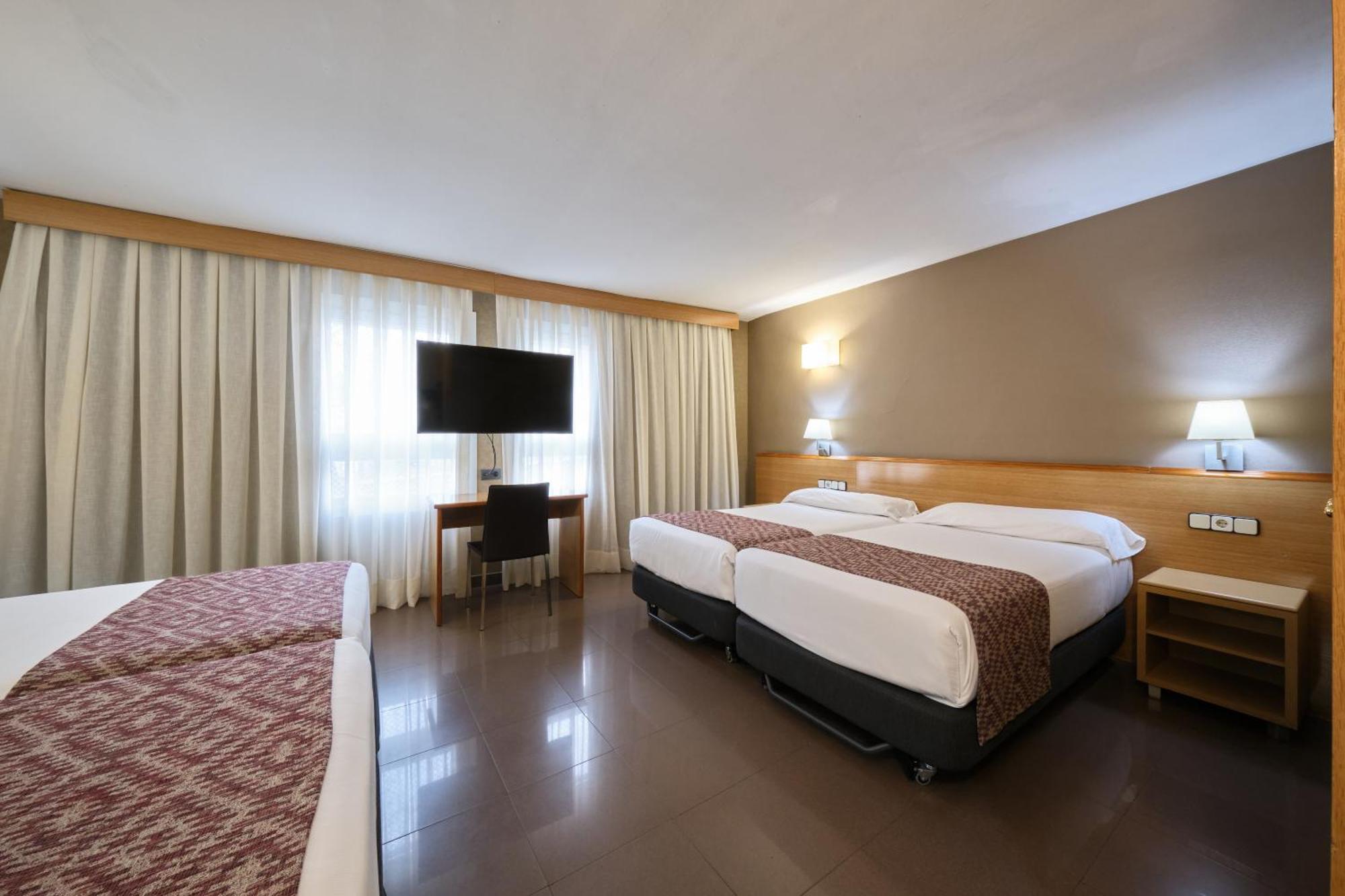 Quadruple Room,1674697690:JPEG