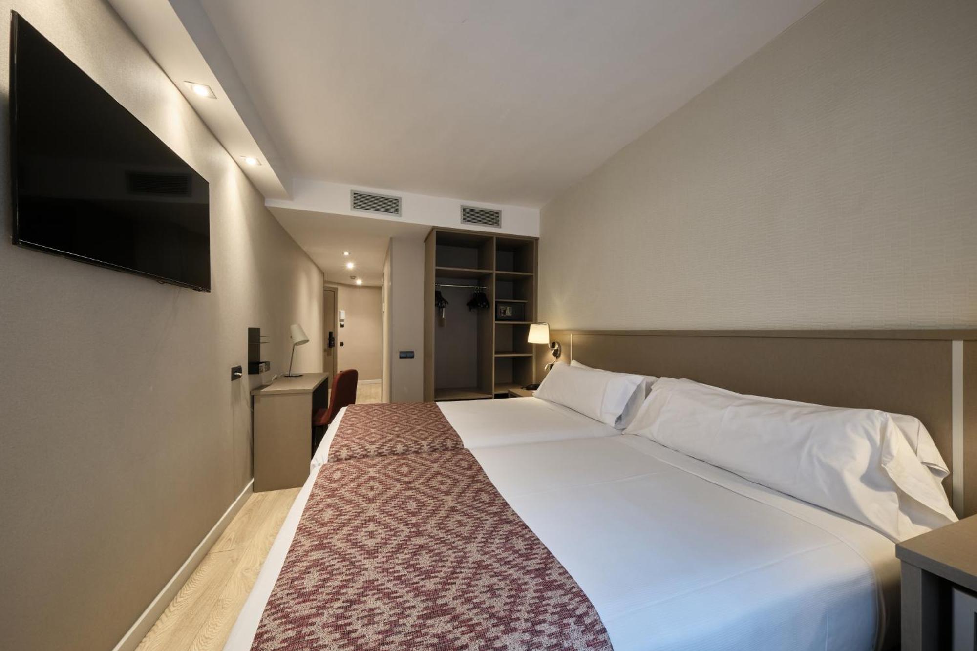 Double or Twin Room,1674697707:JPEG