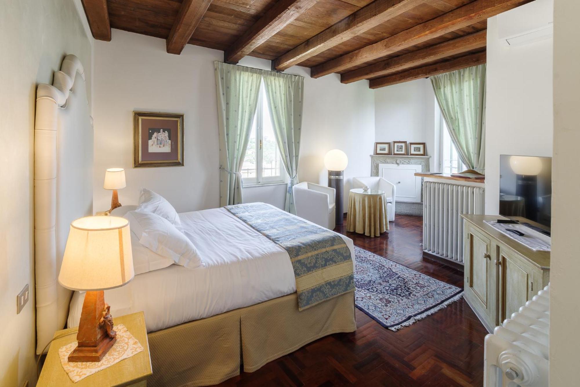 Triple Room,1674698234:JPEG