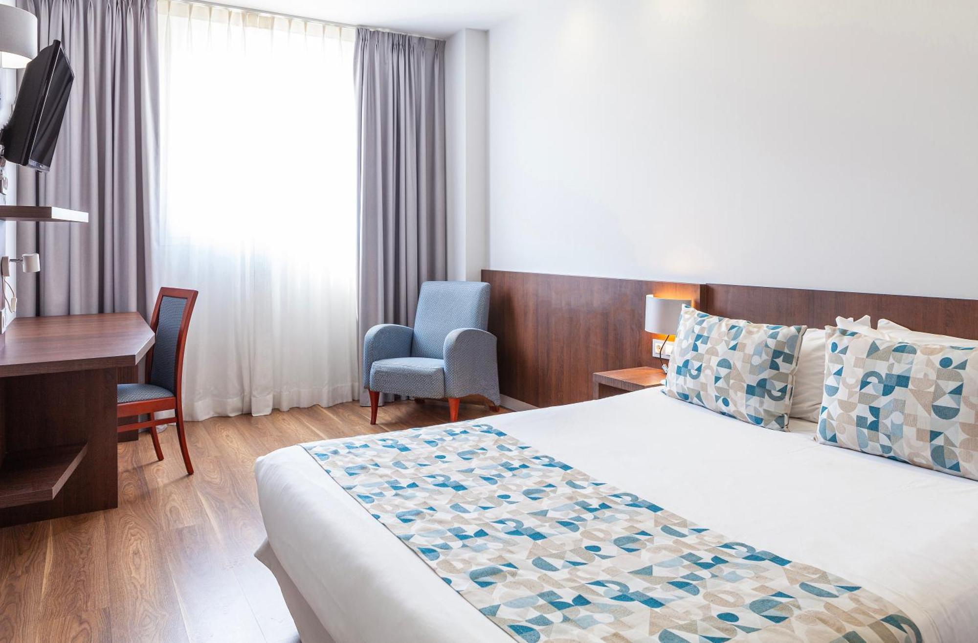 Standard Double or Twin Room,1674735724:JPEG