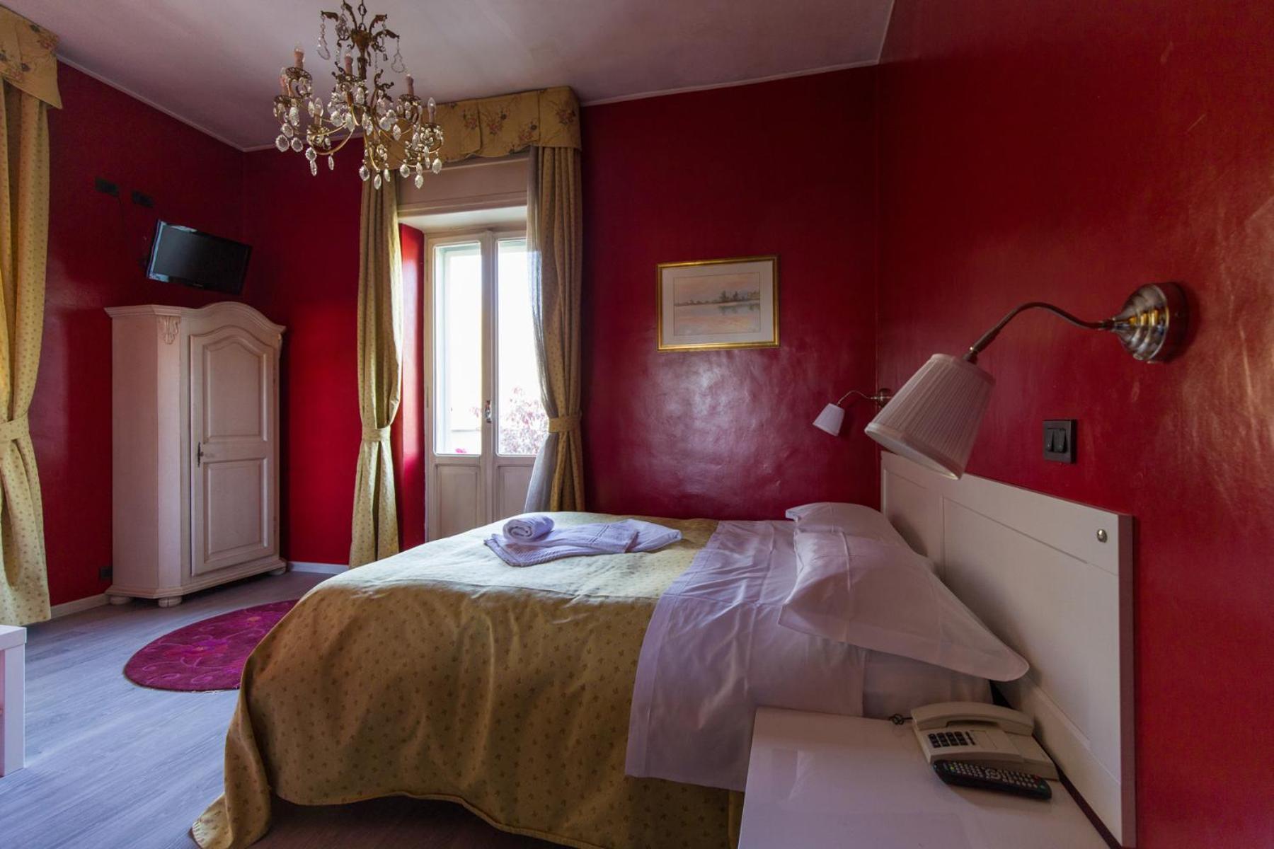 Large Double Room,1674748774:JPEG