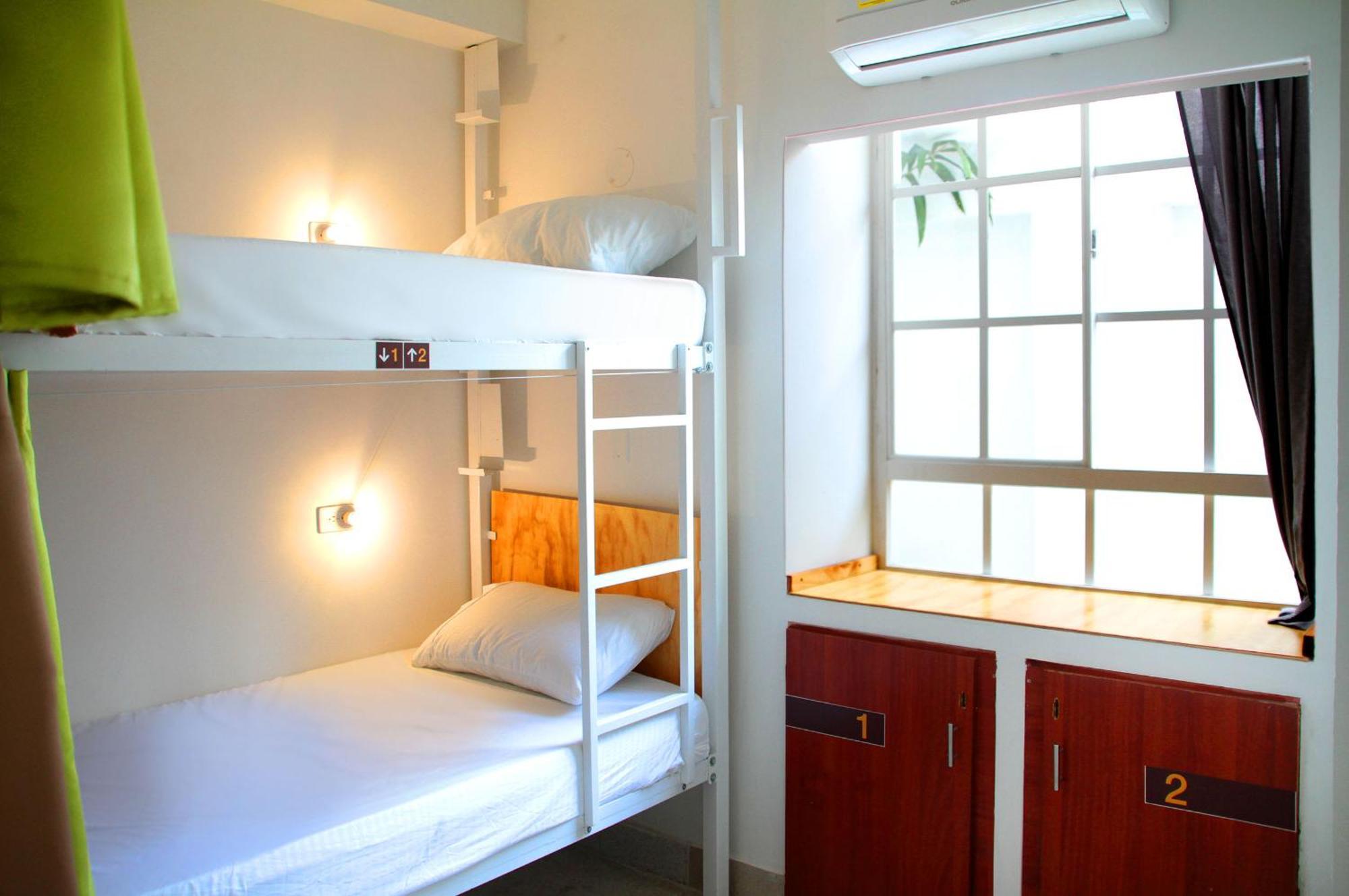 Bed 4-Bed Female Dormitory Room,1674750709:JPEG