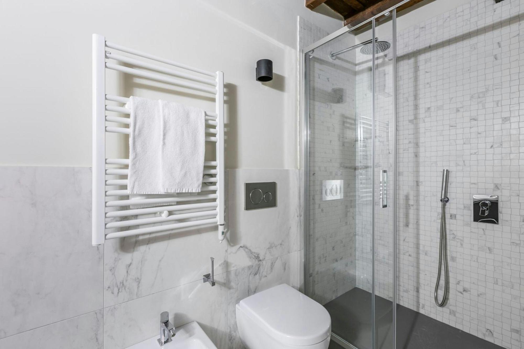 One-Bedroom Superior Lofted Apartment,1674764564:JPEG