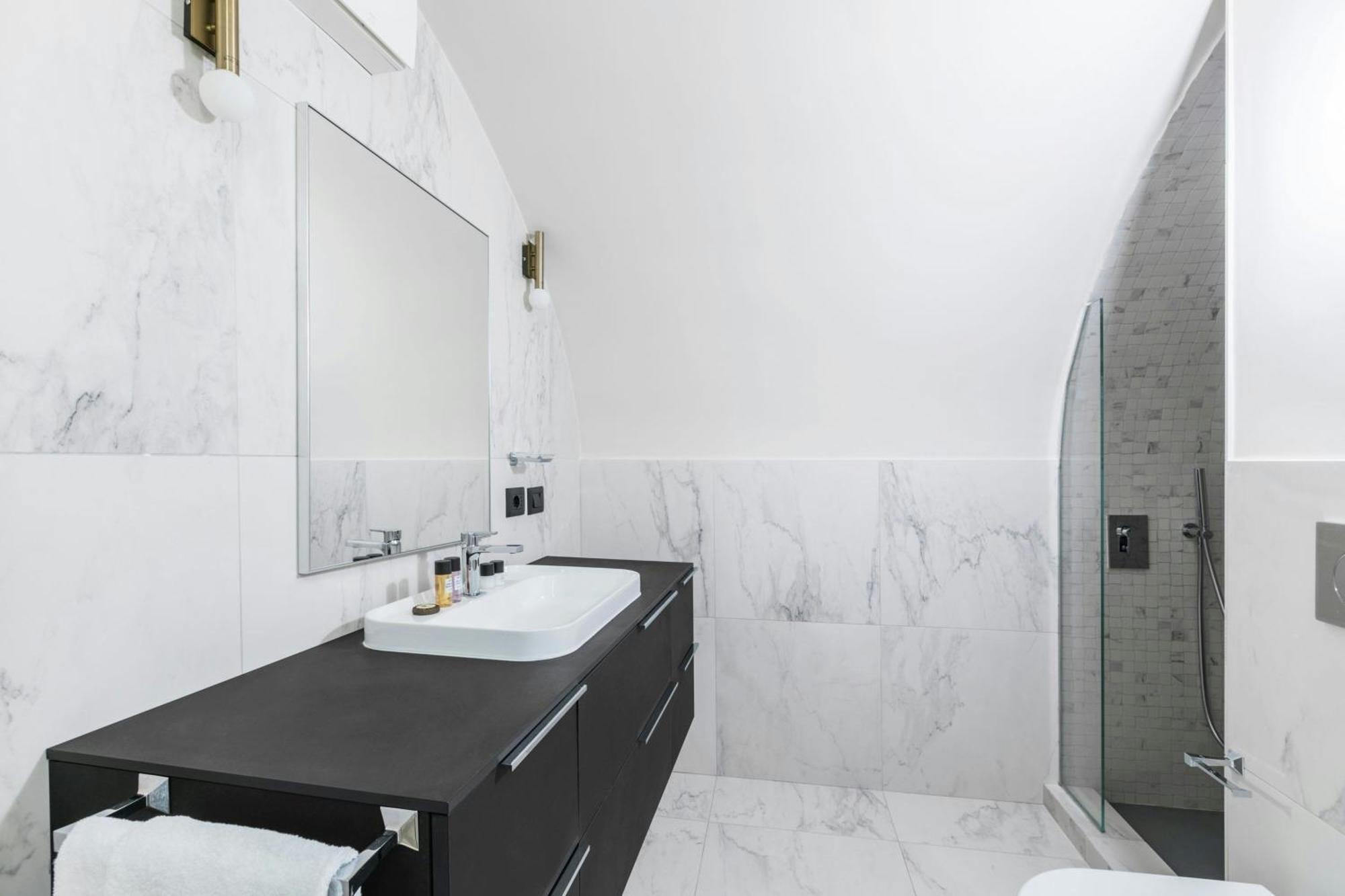 Two-Bedroom Lofted Apartment,1674764516:JPEG