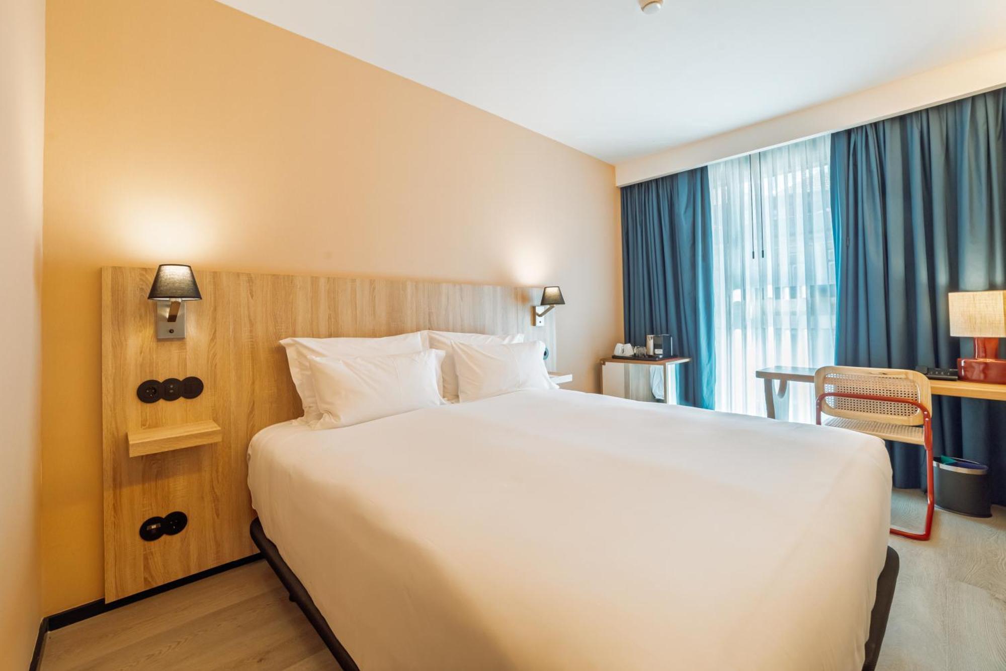 Double Room Balcony,1702110561:JPEG