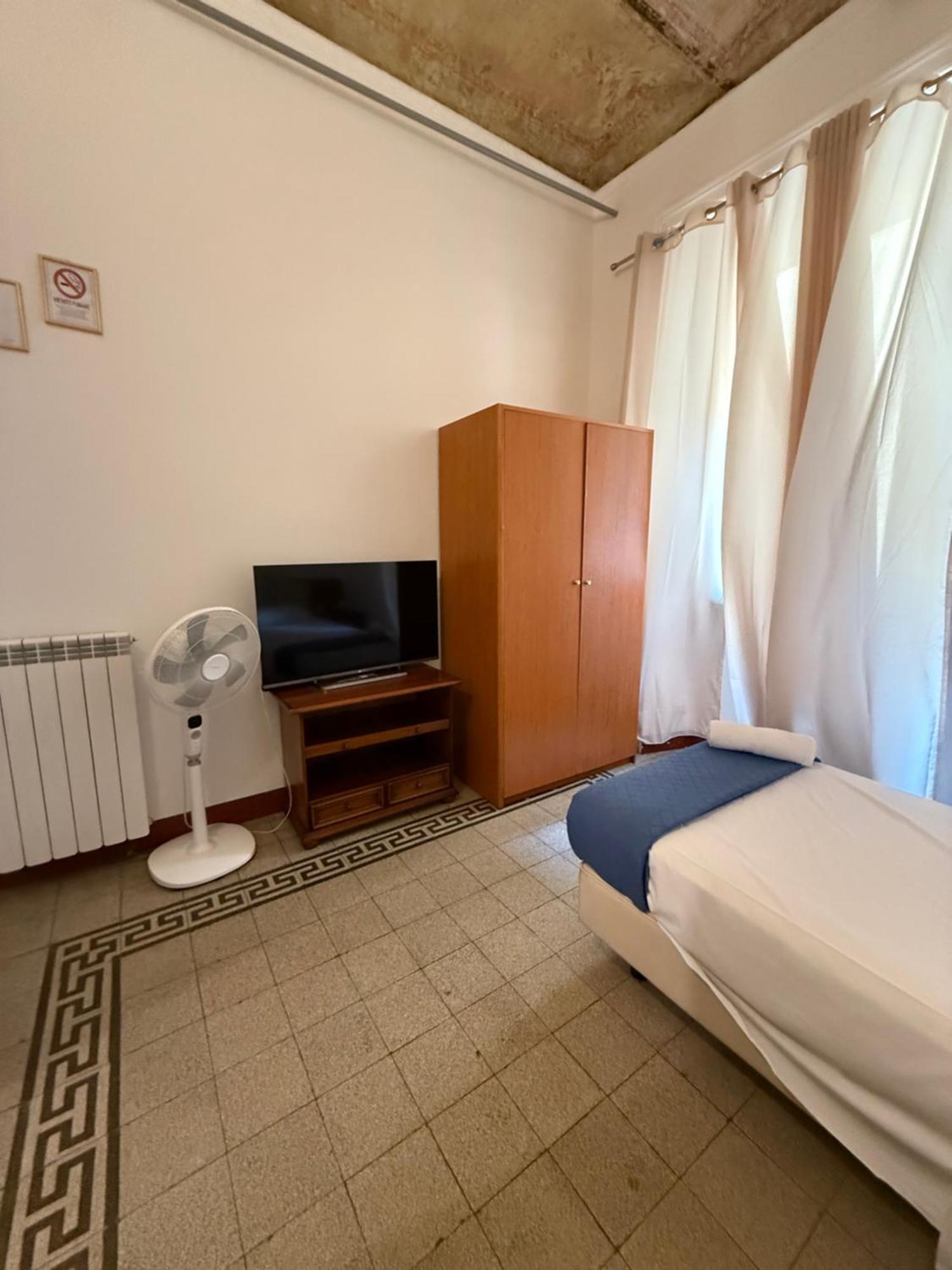 Standard Single Room,1677895279:JPEG