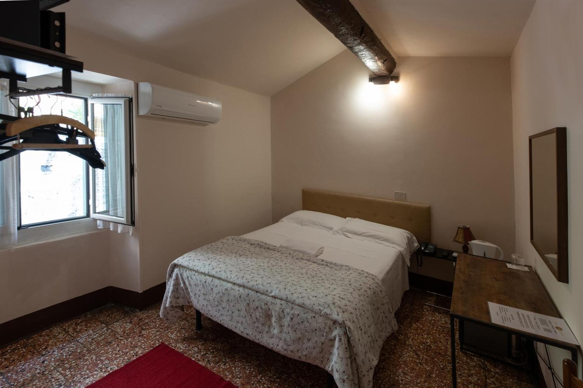 Single Room,1770839469:JPEG