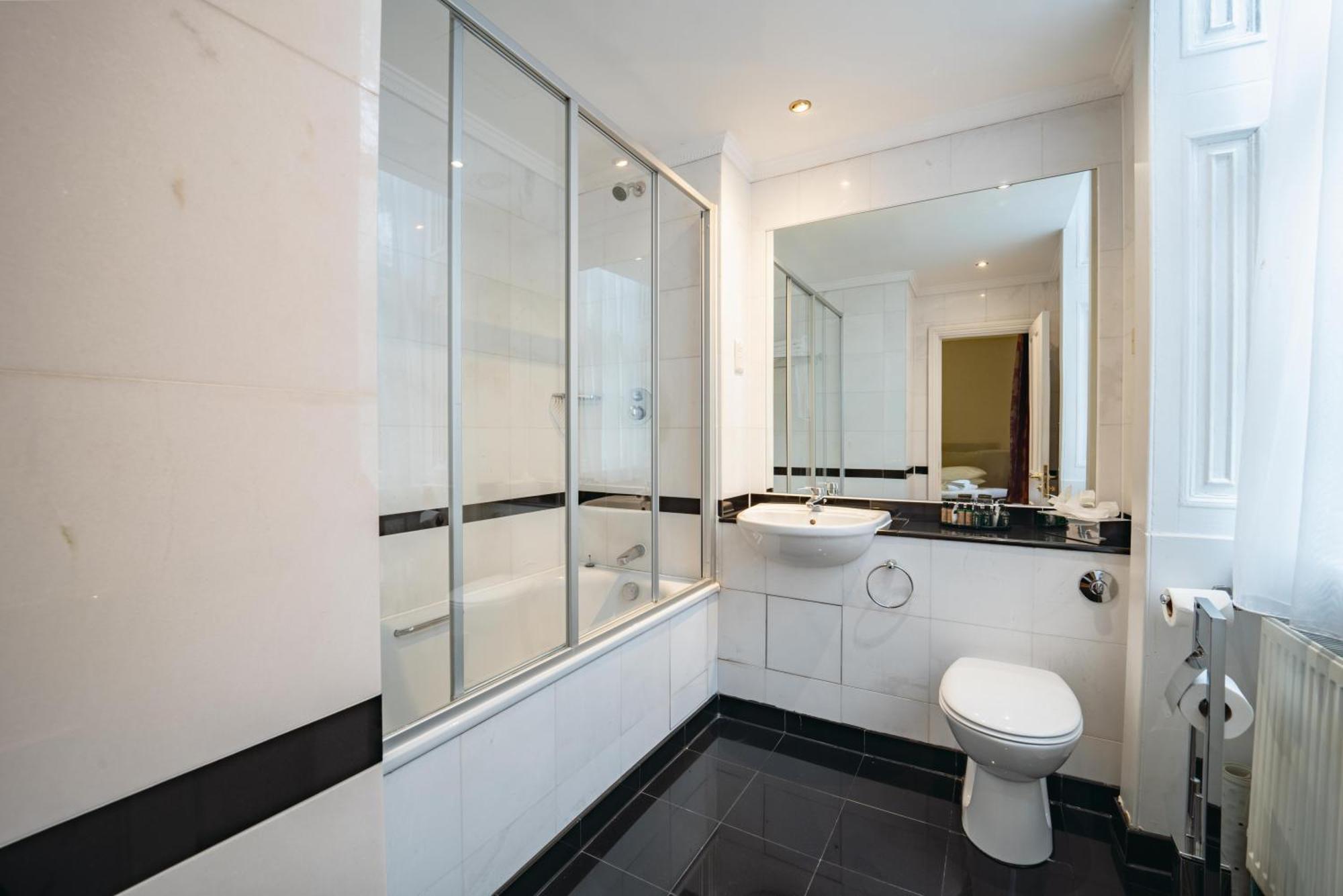 Double Room,1678630304:JPEG