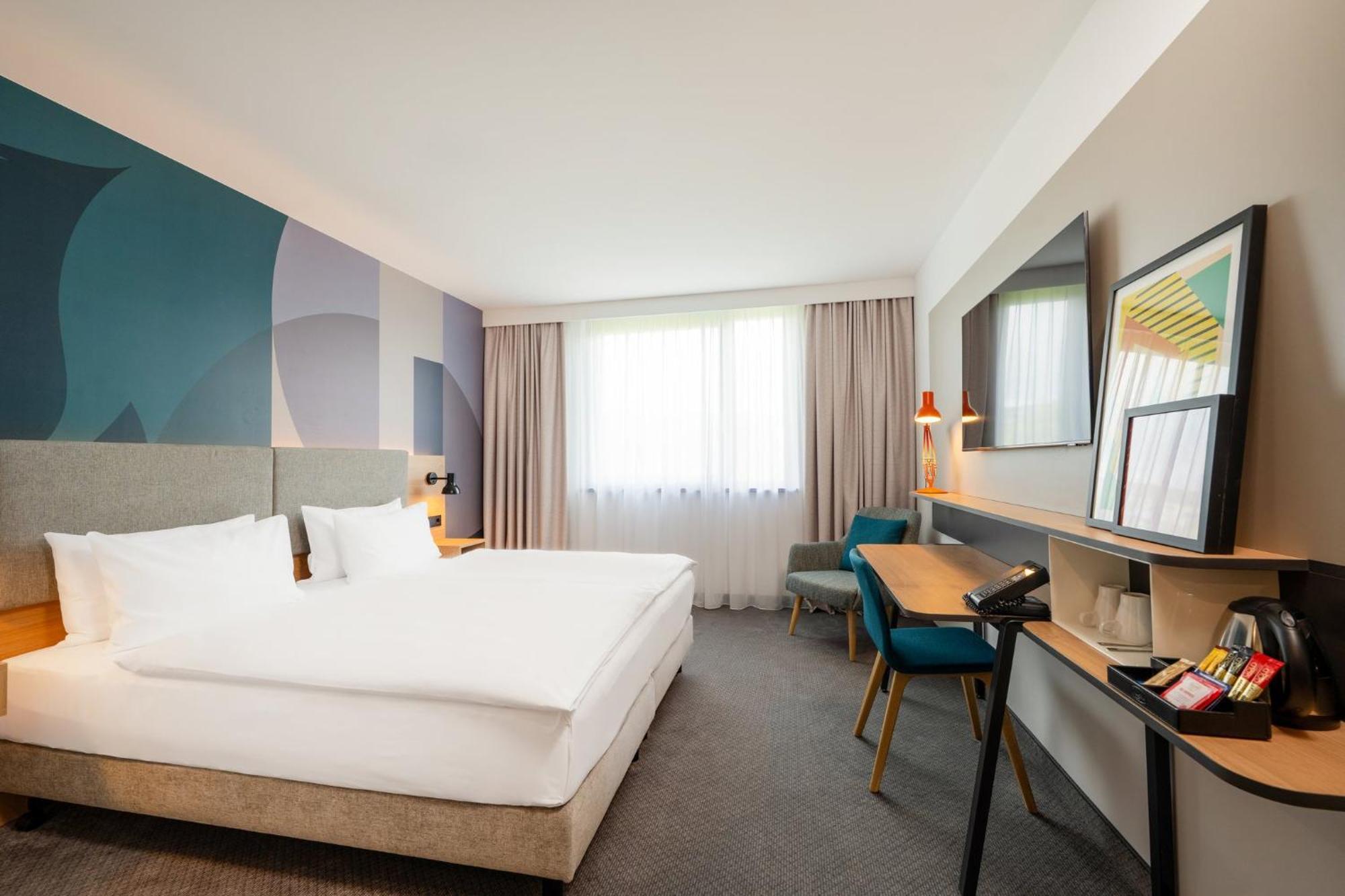 Standard King Room