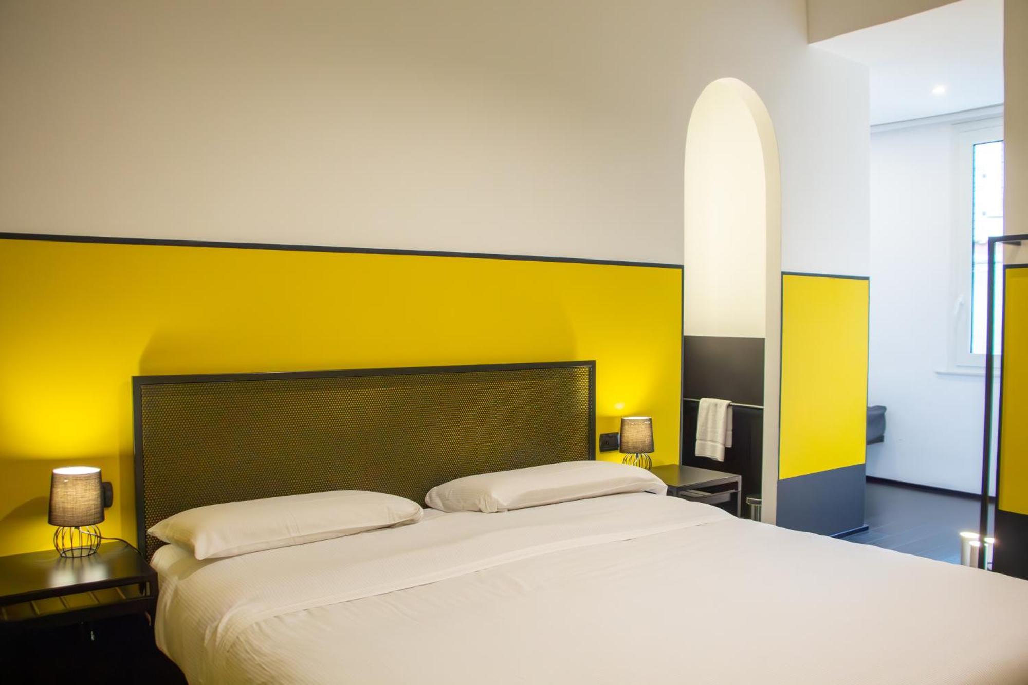 Deluxe King Room,1678689625:JPEG