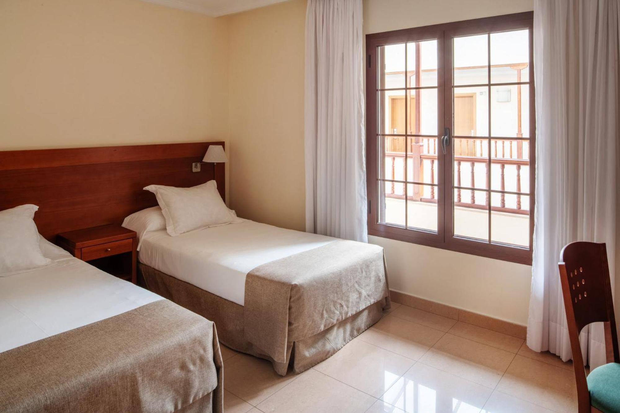 Interior Double or Twin Room,1679567549:JPEG