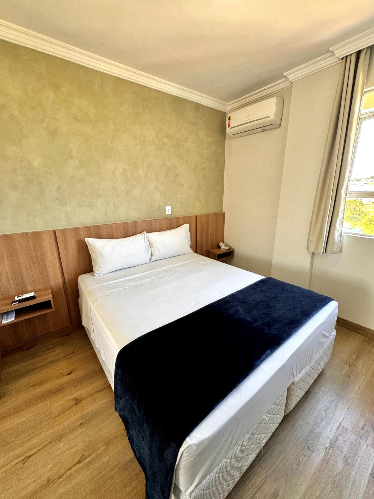 Superior Queen Room,1680592019:JPEG