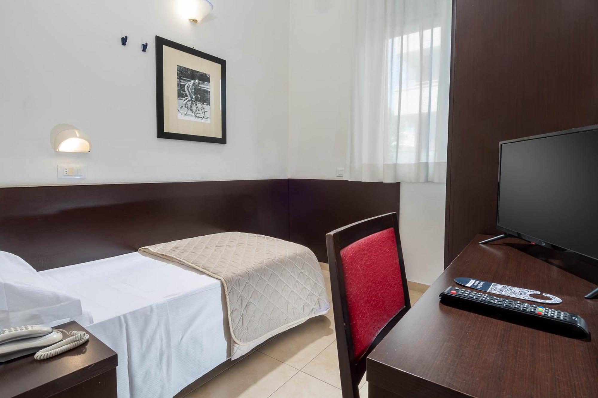 Standard Single Room,1680608016:JPEG