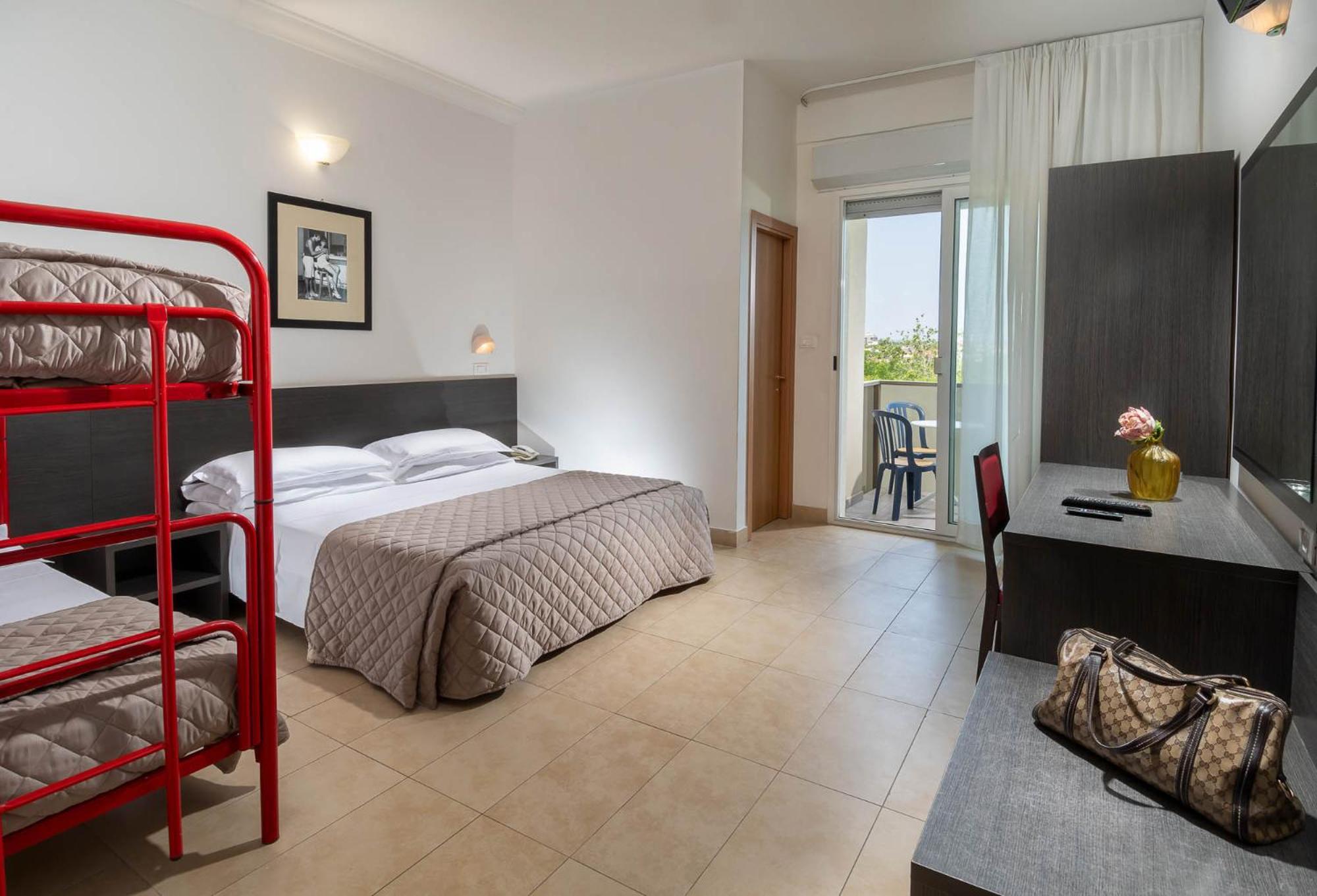 Standard Quadruple Room