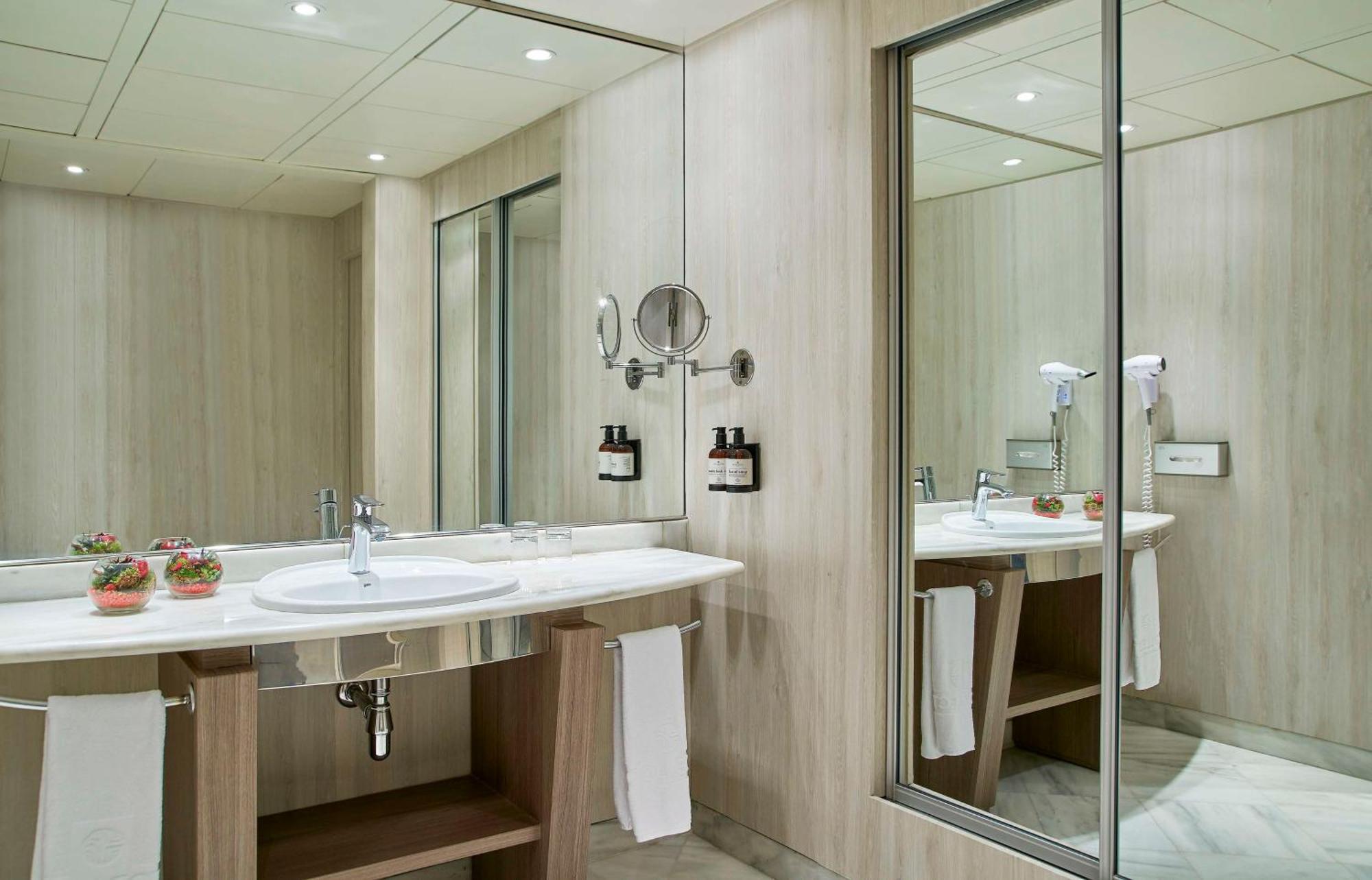 Superior Double or Twin Room XL Extra Bed