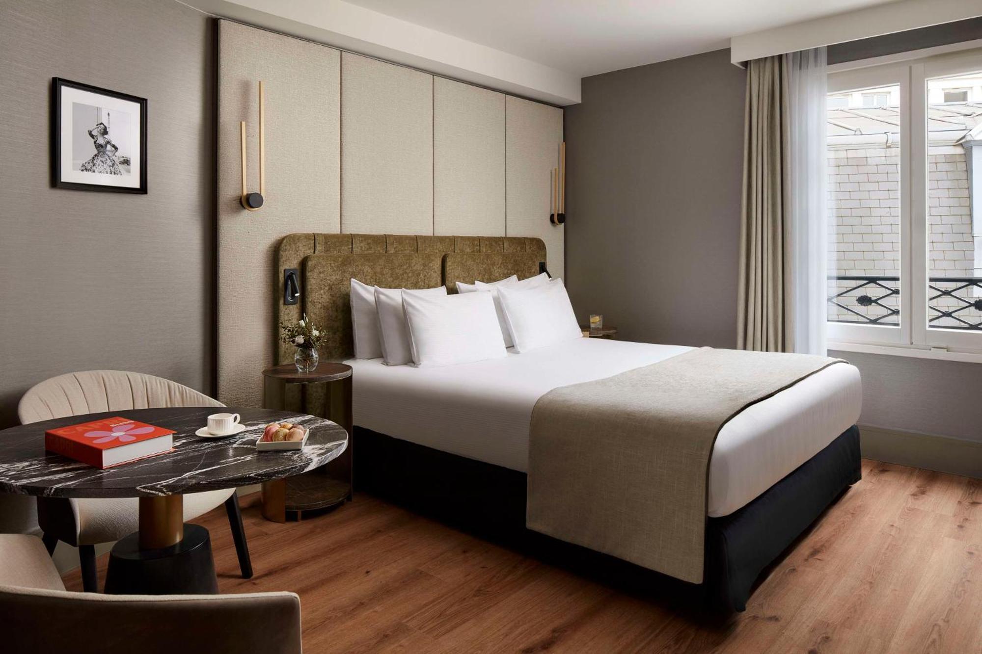 Deluxe Room,1689824408:JPEG