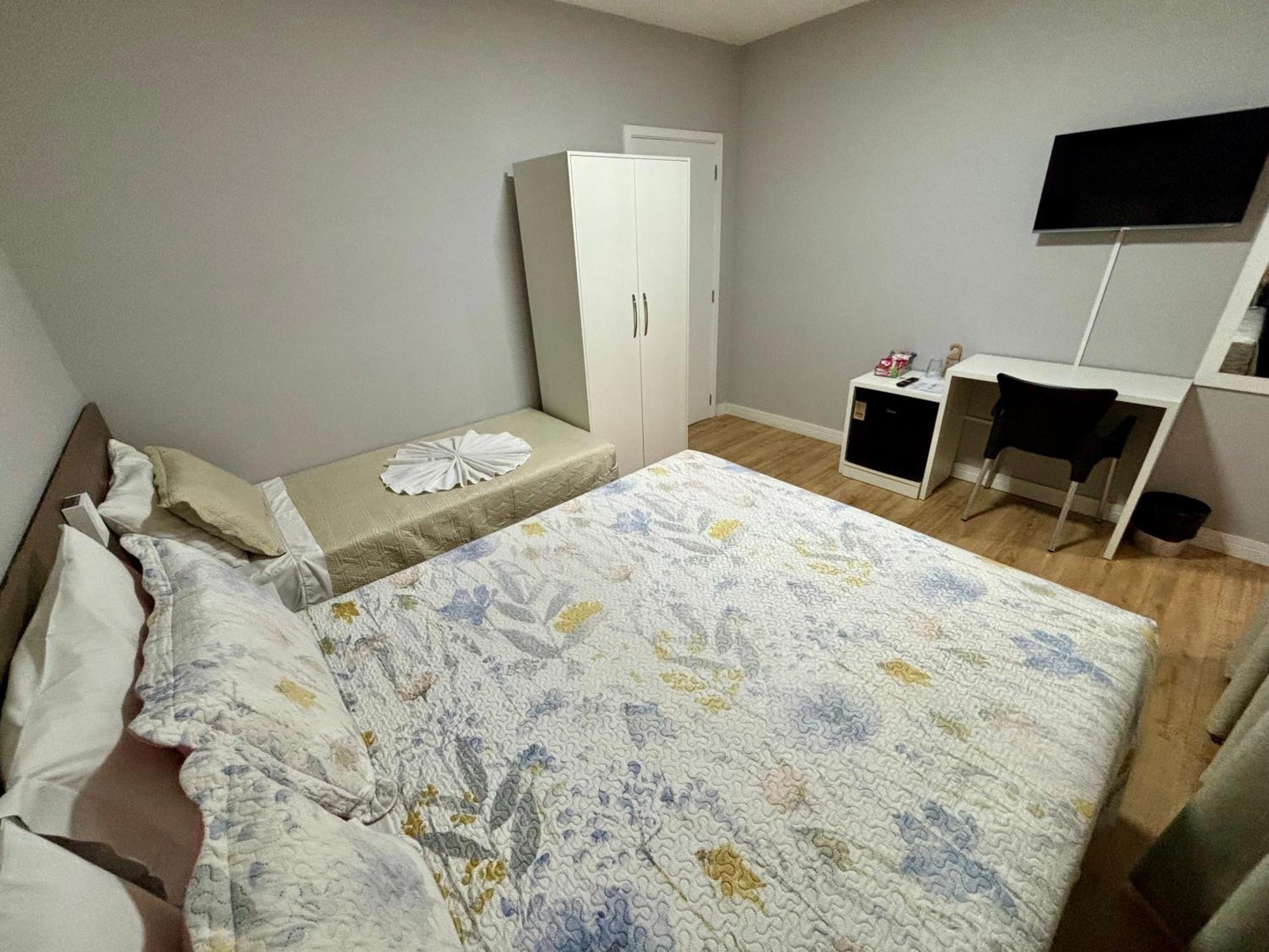 Queen Suite,1681841964:JPEG