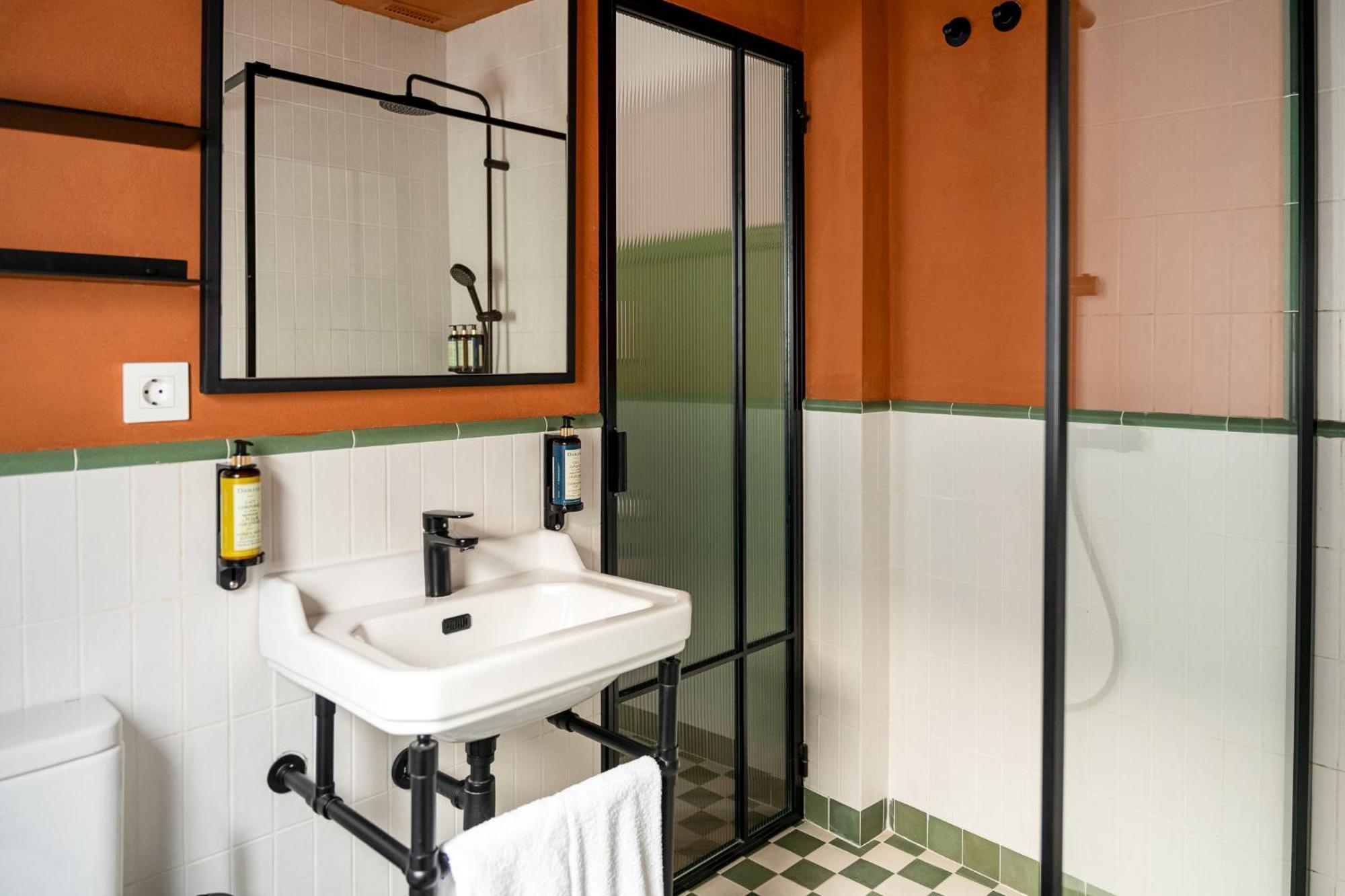 Double Room,1681862380:JPEG