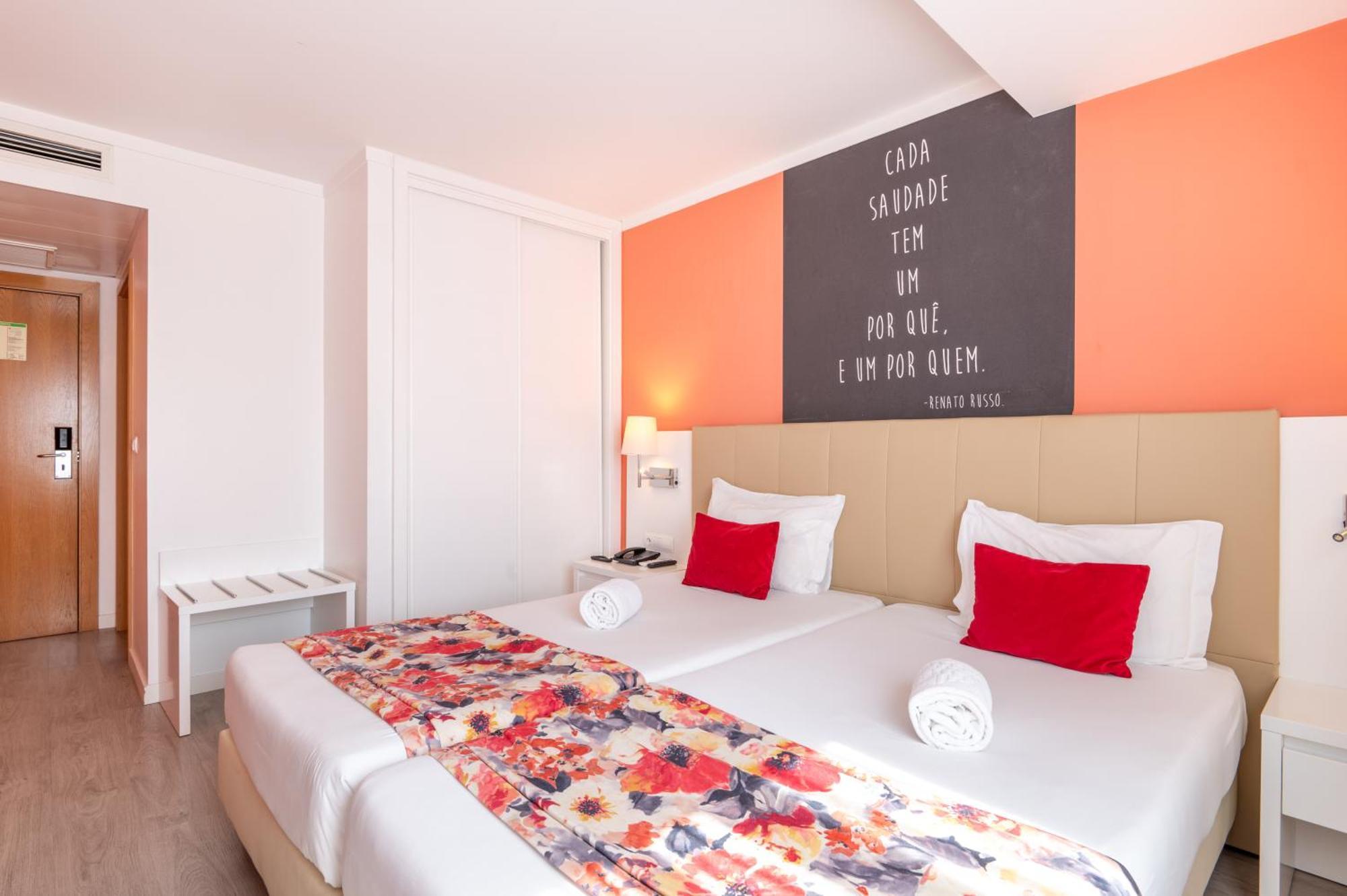 Twin Room,1769476676:JPEG