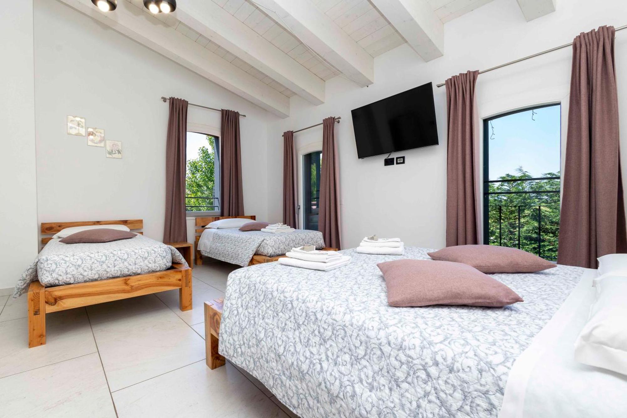 Deluxe Quadruple Room