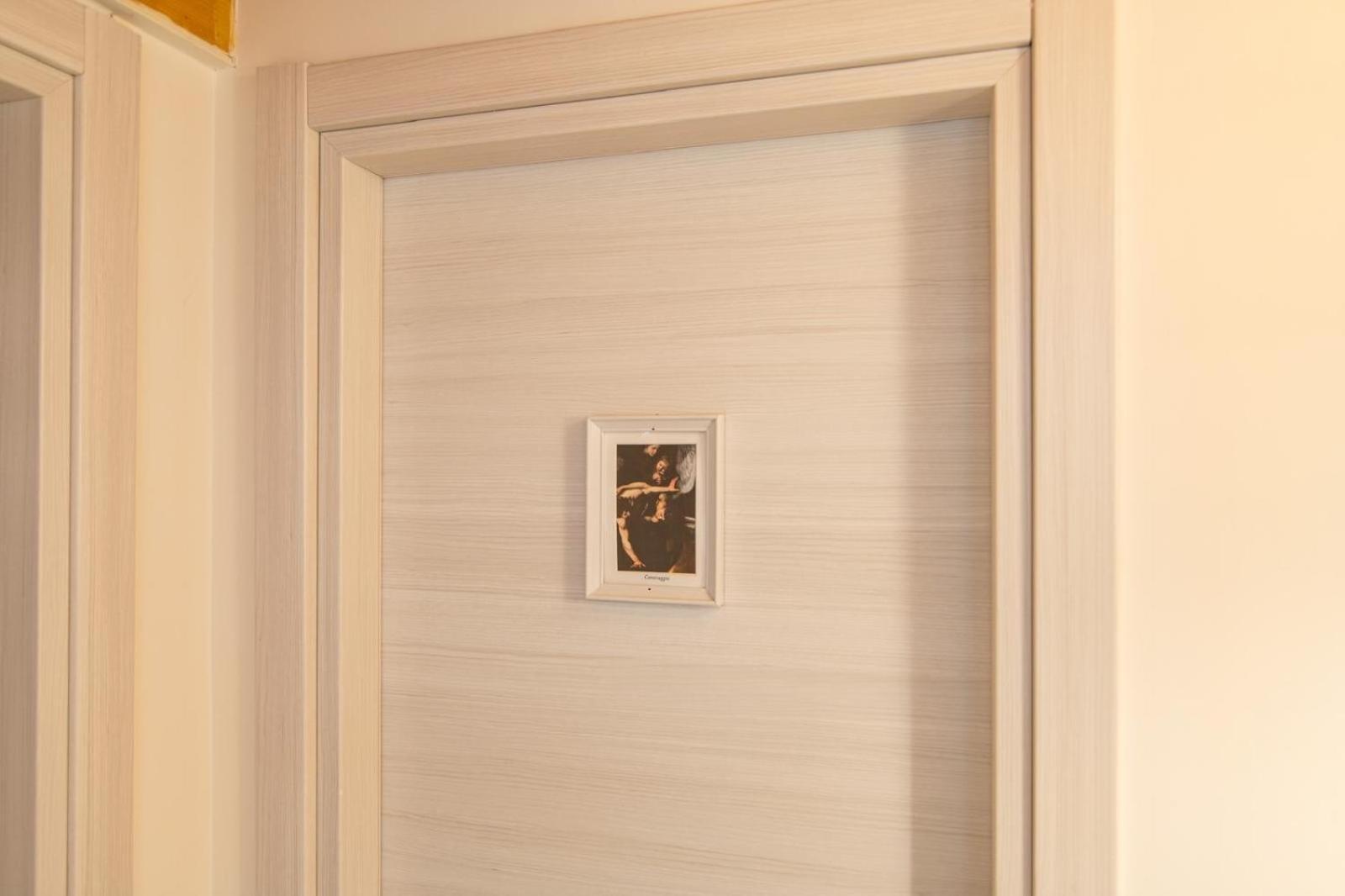 Deluxe Room,1684369816:JPEG