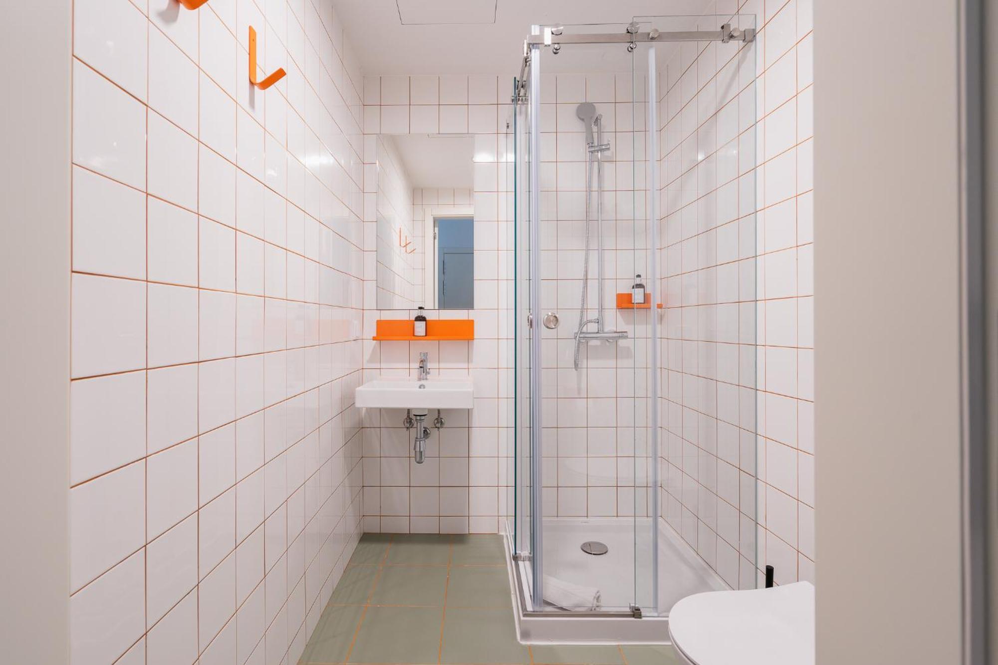 6-Bed Mixed Dormitory Room,1684384018:JPEG