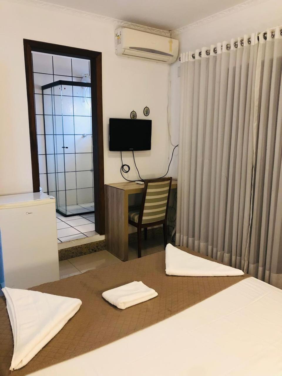 Quarto Duplo Standard com 1 Cama de Casal
