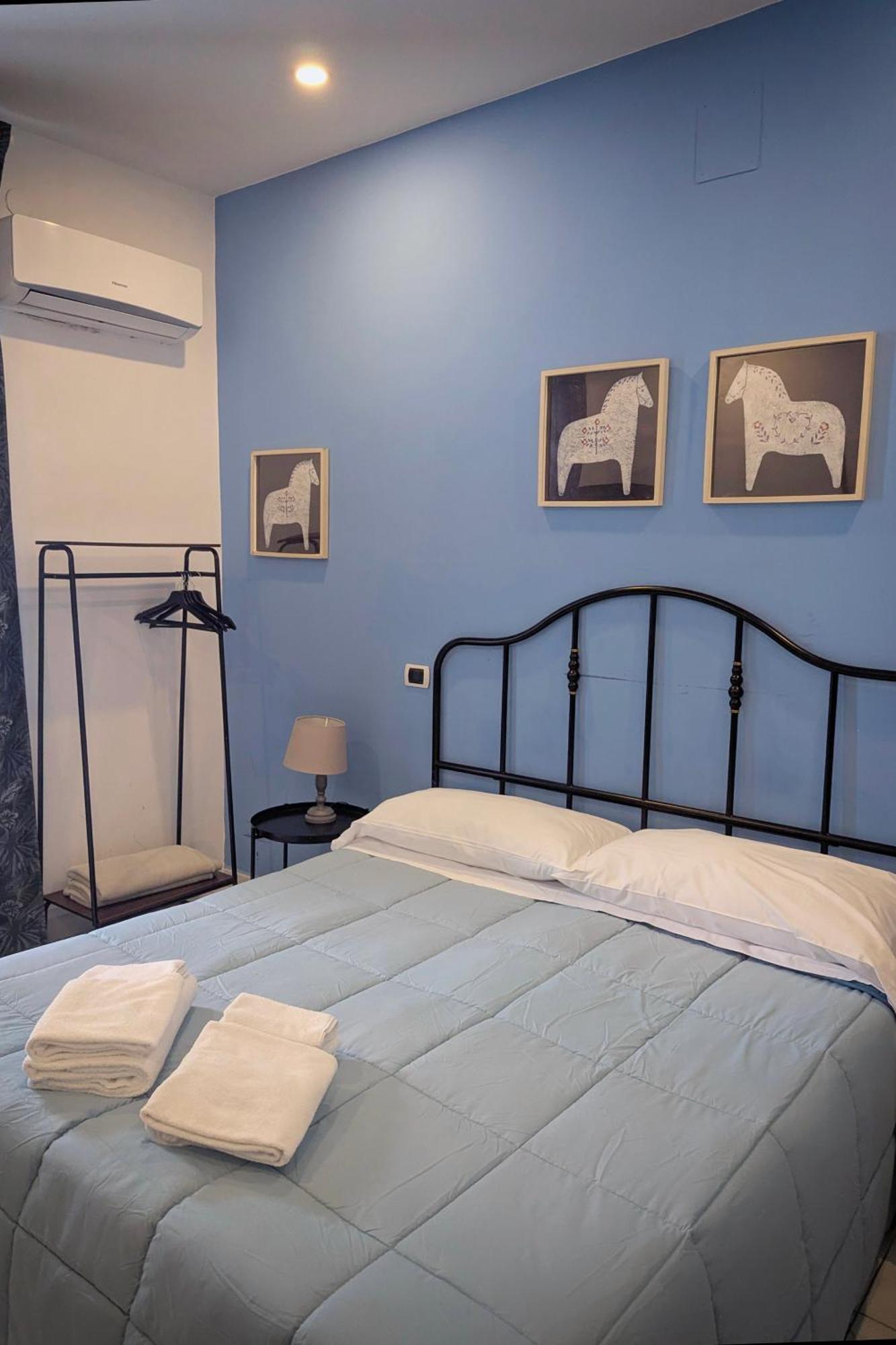King Room,1686055622:JPEG