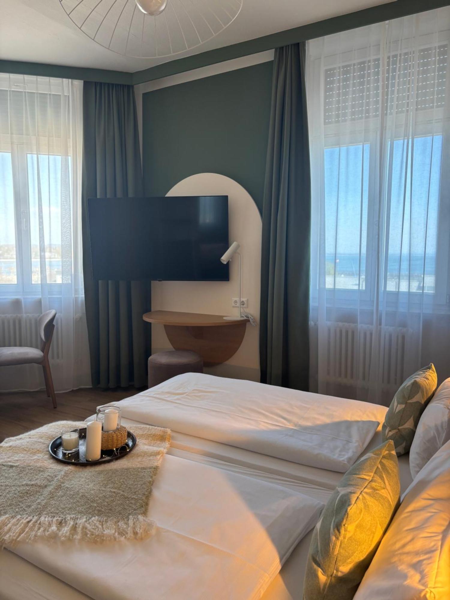 Quadruple Room,1716999810:JPEG