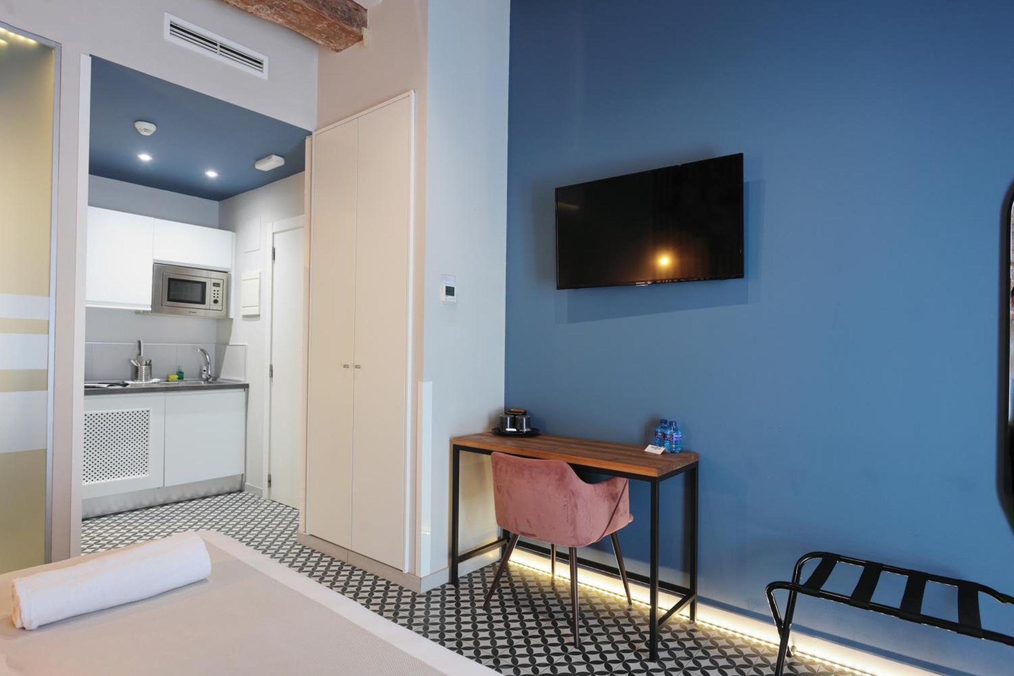 Triple Room,1687540311:JPEG