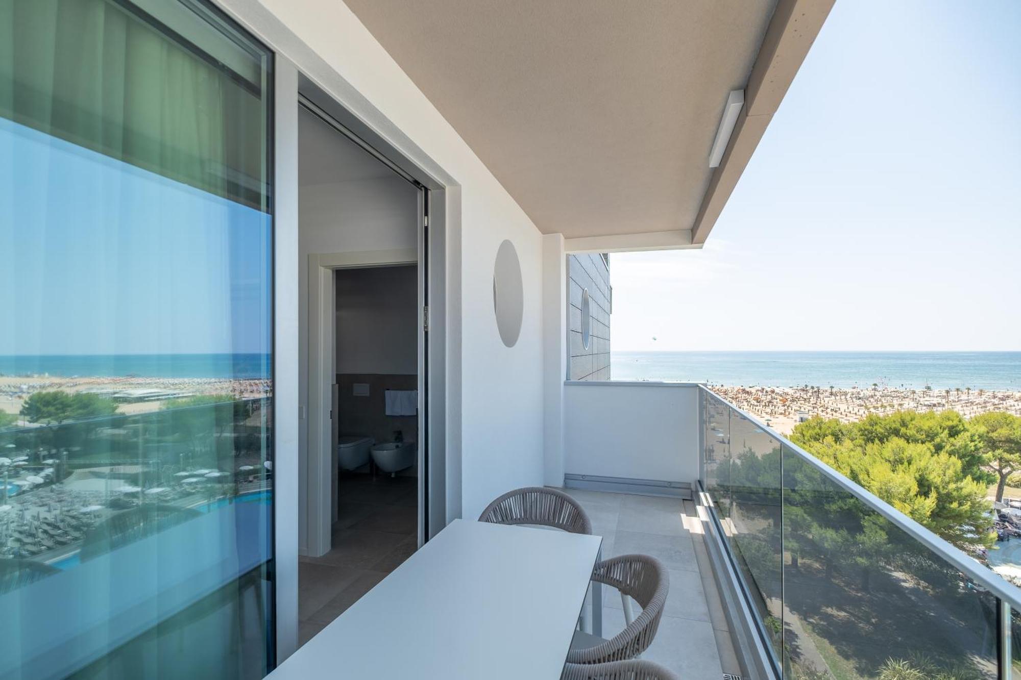 Family Room Side Sea View