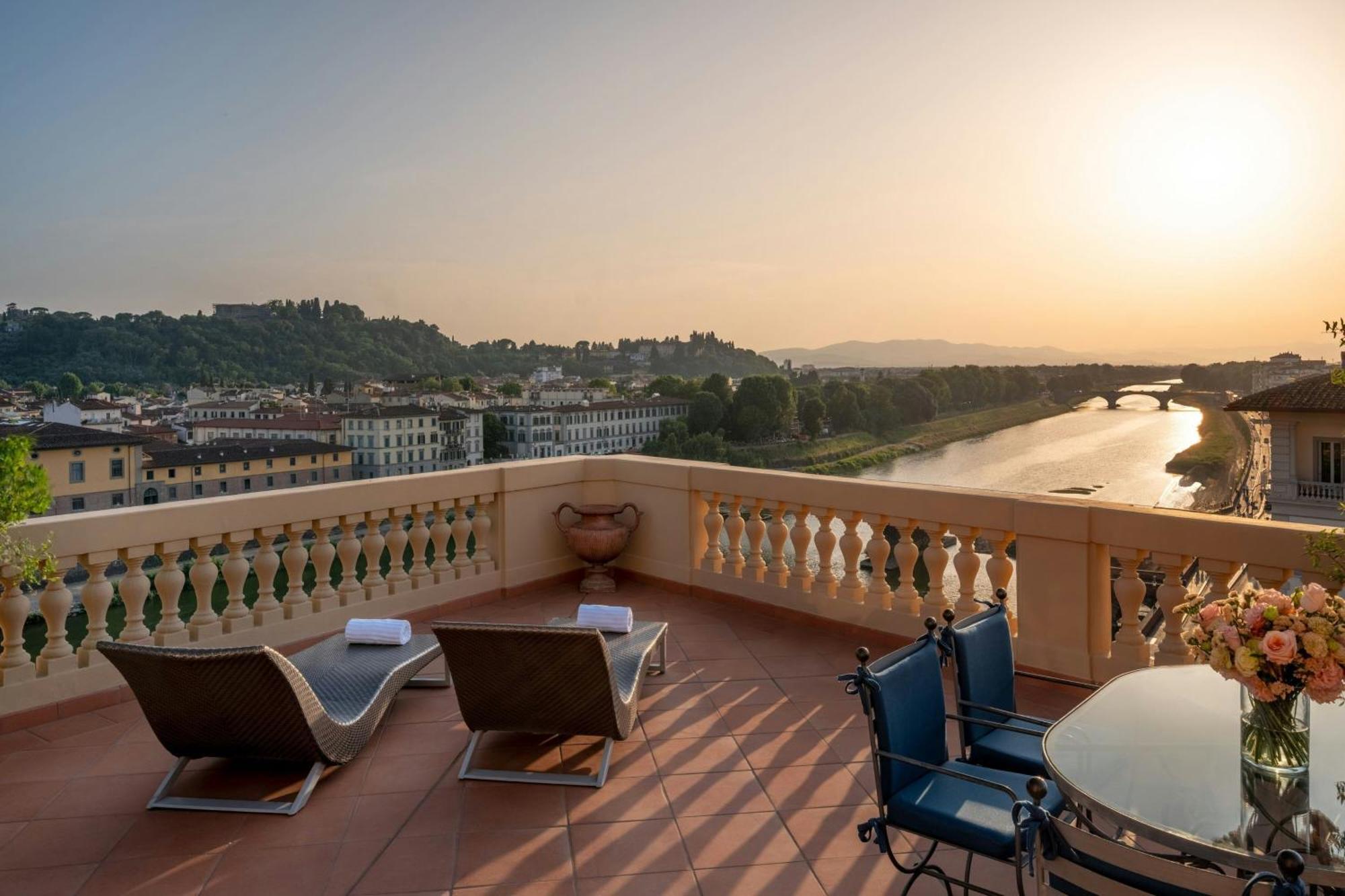 Presidential King Suite with Terrace and River View,1695320533:JPEG