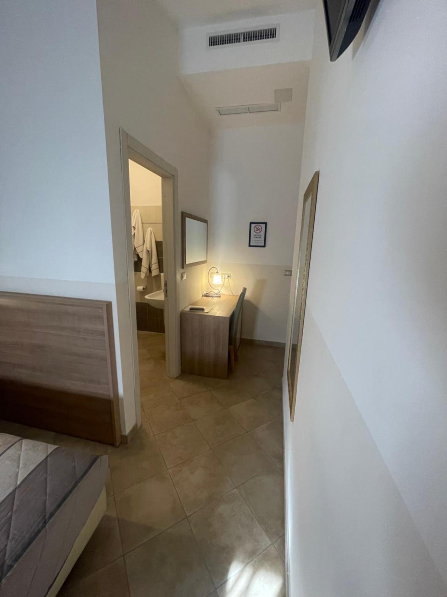 Small Double Room,1689833671:JPEG